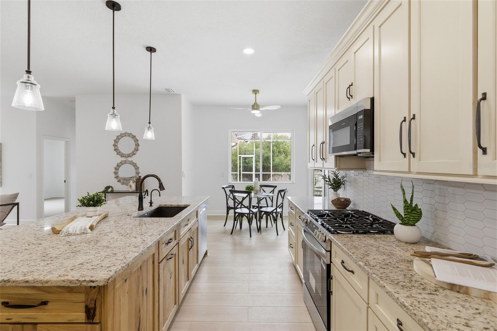 Image 8 of 39 For 606 Tomoka Drive