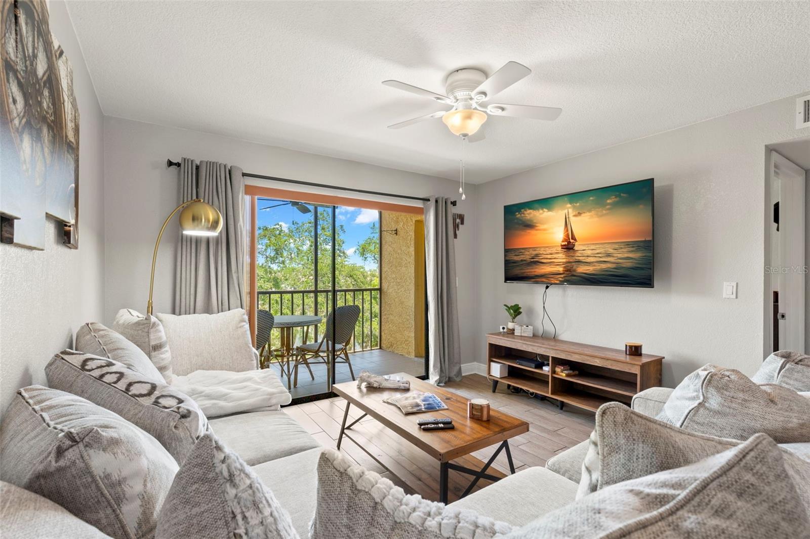 Image 12 of 26 For 5817 Park Street N 406