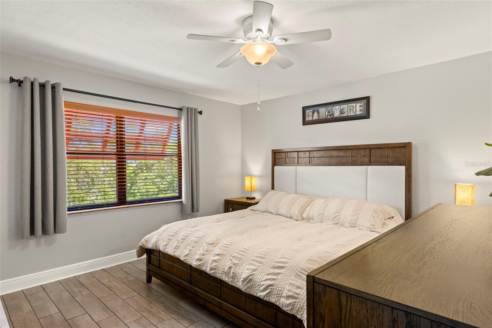 Image 17 of 26 For 5817 Park Street N 406