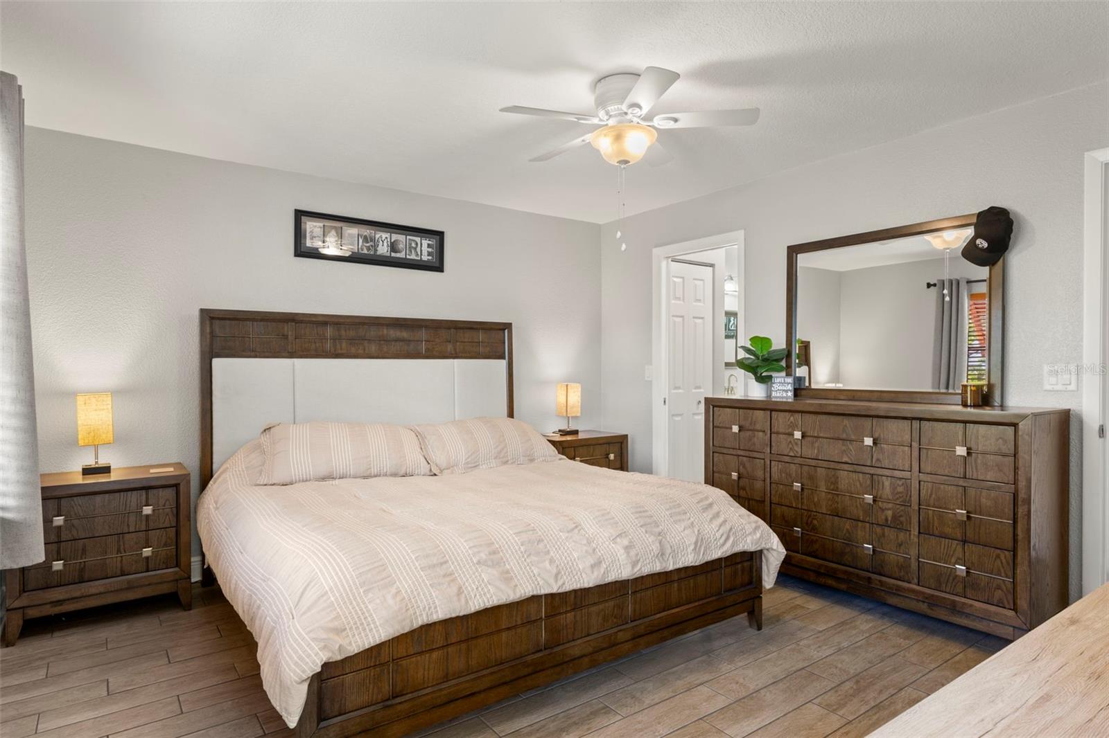 Image 18 of 26 For 5817 Park Street N 406