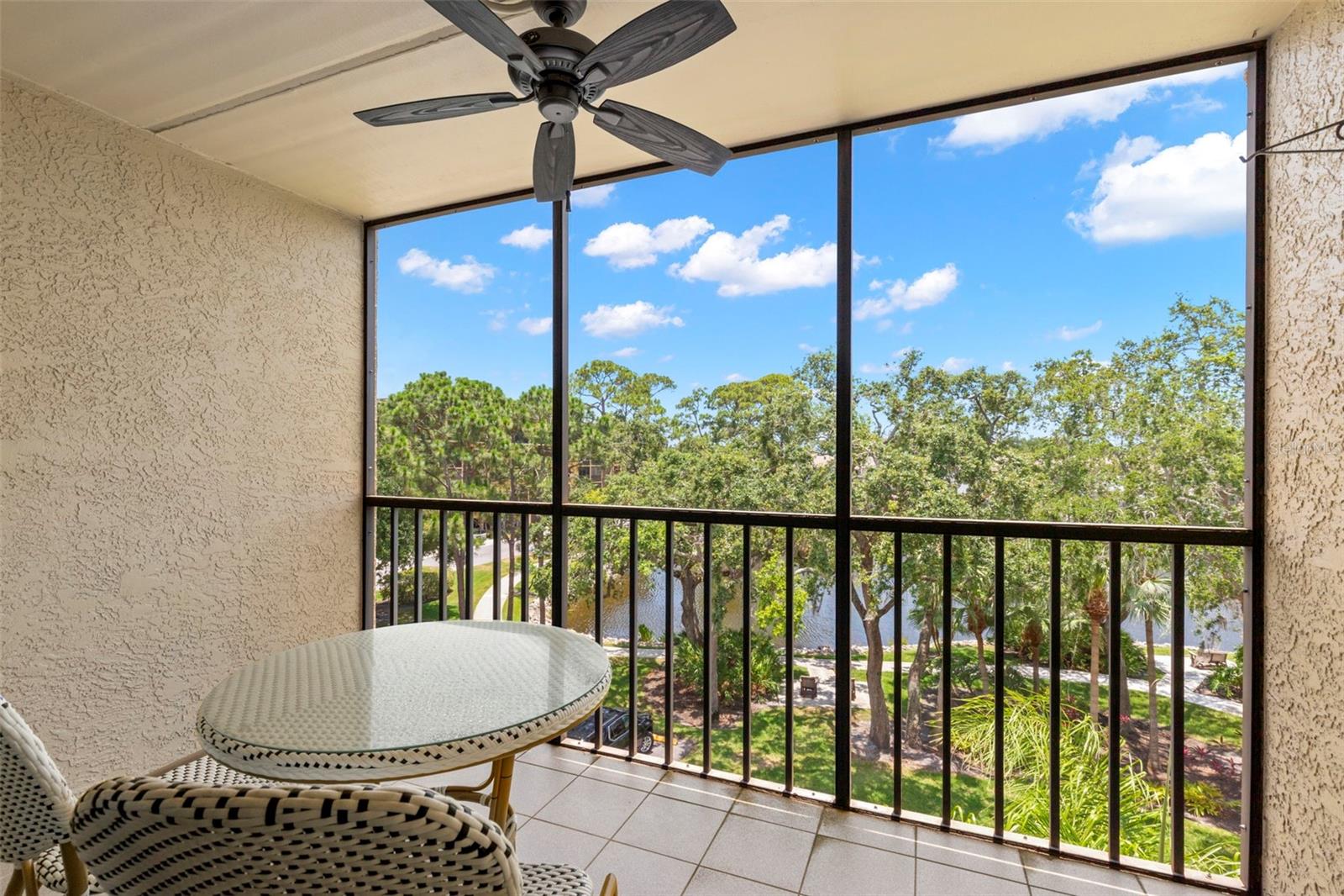 Image 24 of 26 For 5817 Park Street N 406