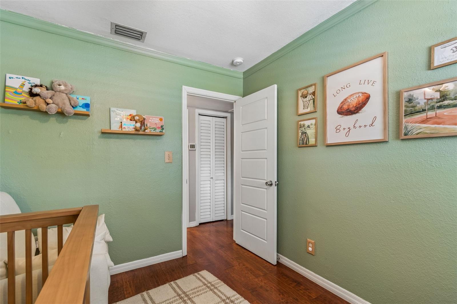 Image 13 of 28 For 11307 Boulevard