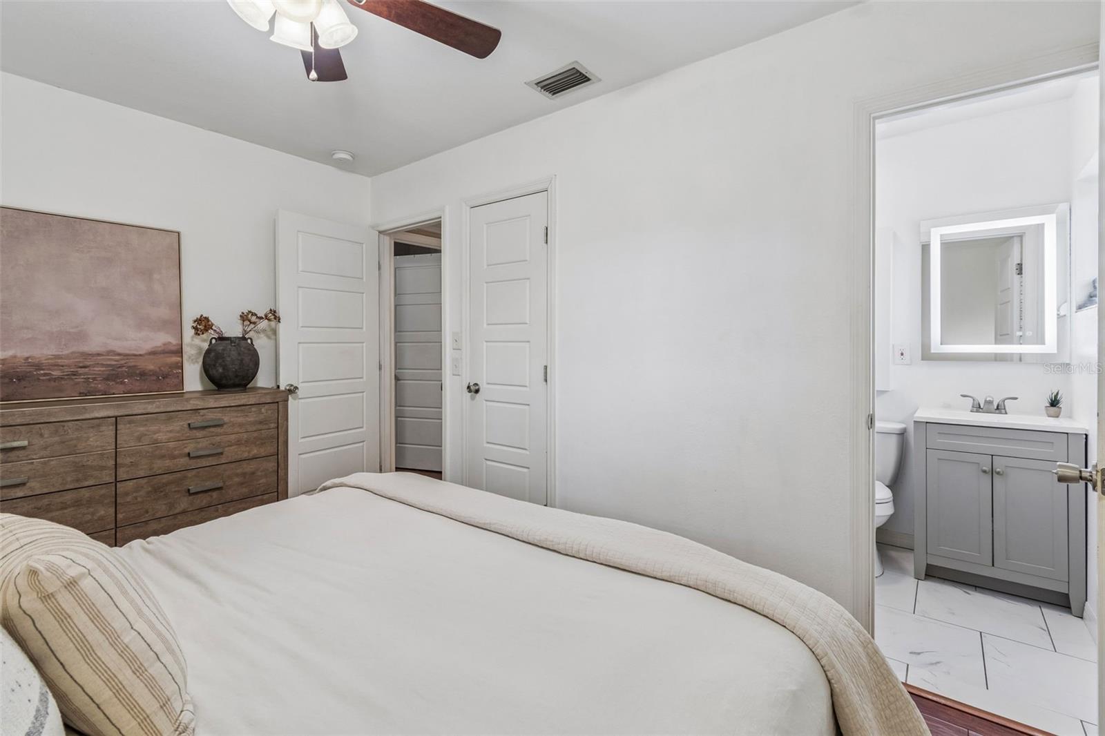 Image 18 of 28 For 11307 Boulevard