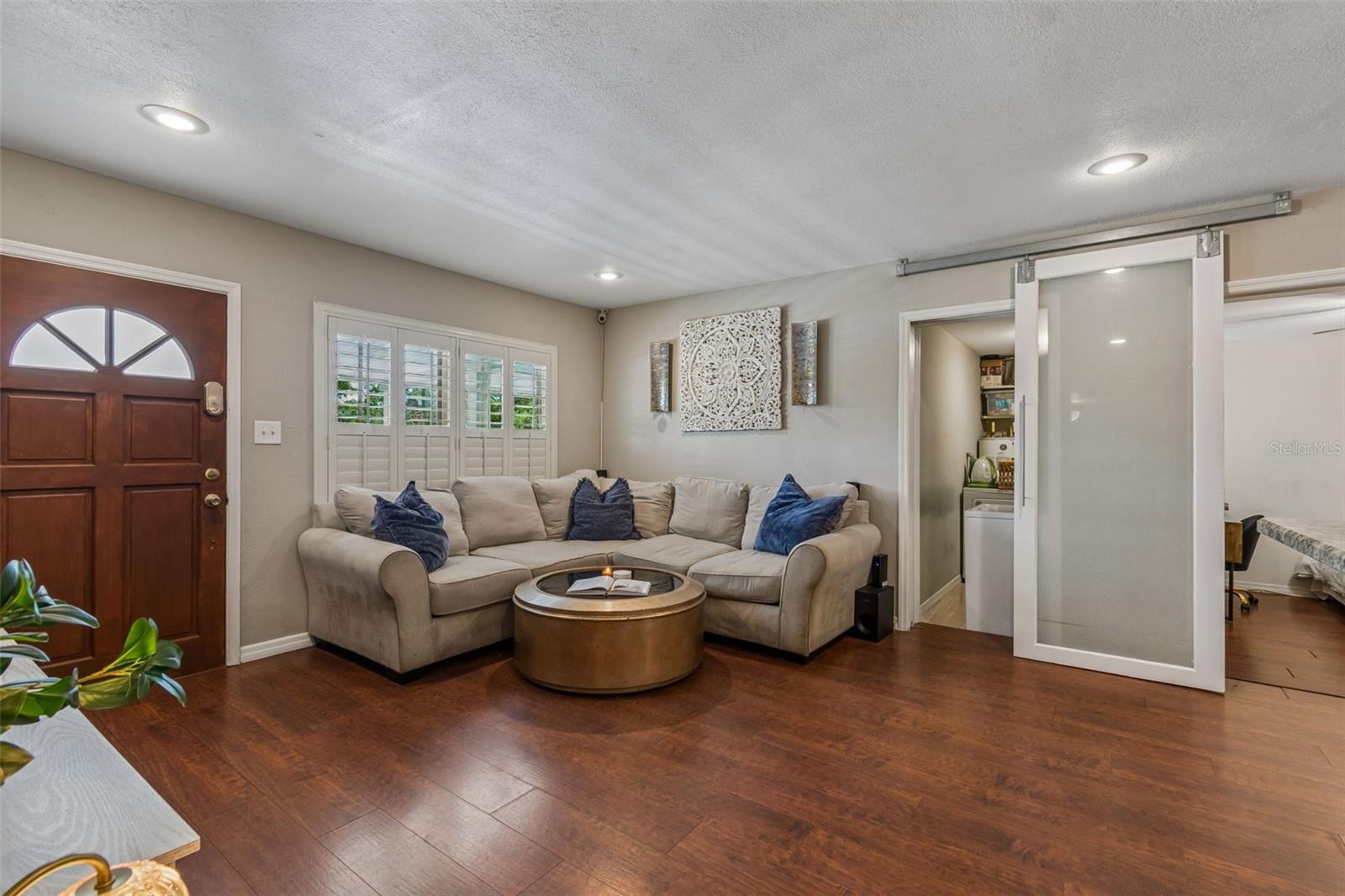 Image 4 of 28 For 11307 Boulevard