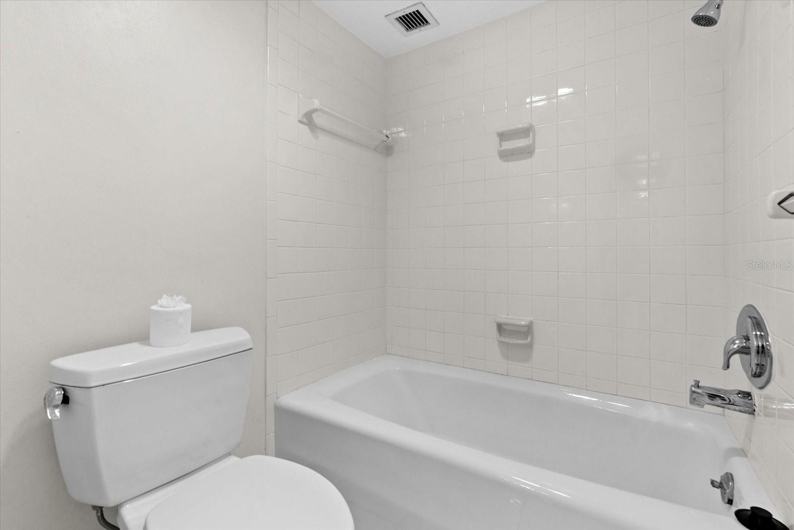 Image 20 of 44 For 4822 Ocean Boulevard 11e