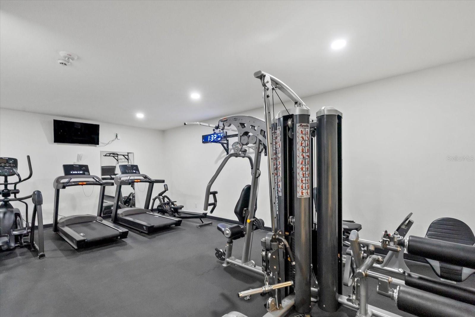 Image 36 of 44 For 4822 Ocean Boulevard 11e