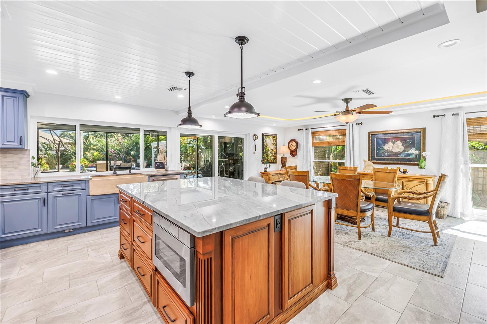 Image 15 of 86 For 14261 Passage Way