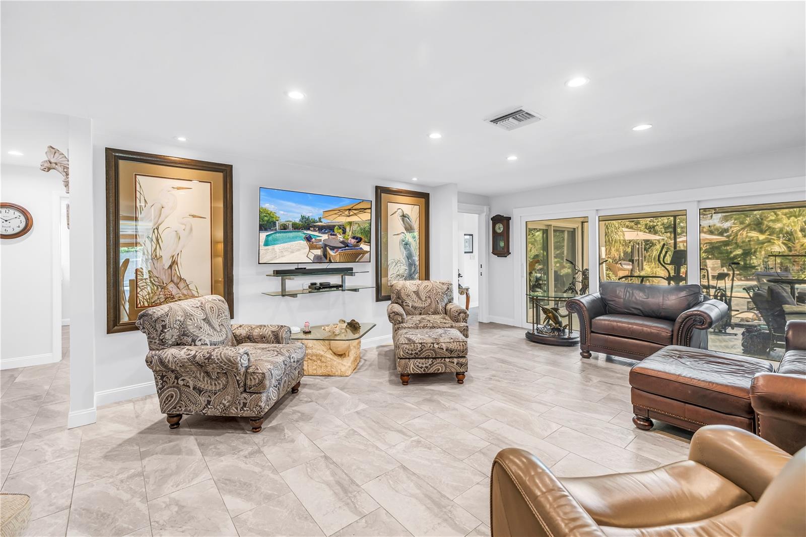 Image 25 of 86 For 14261 Passage Way