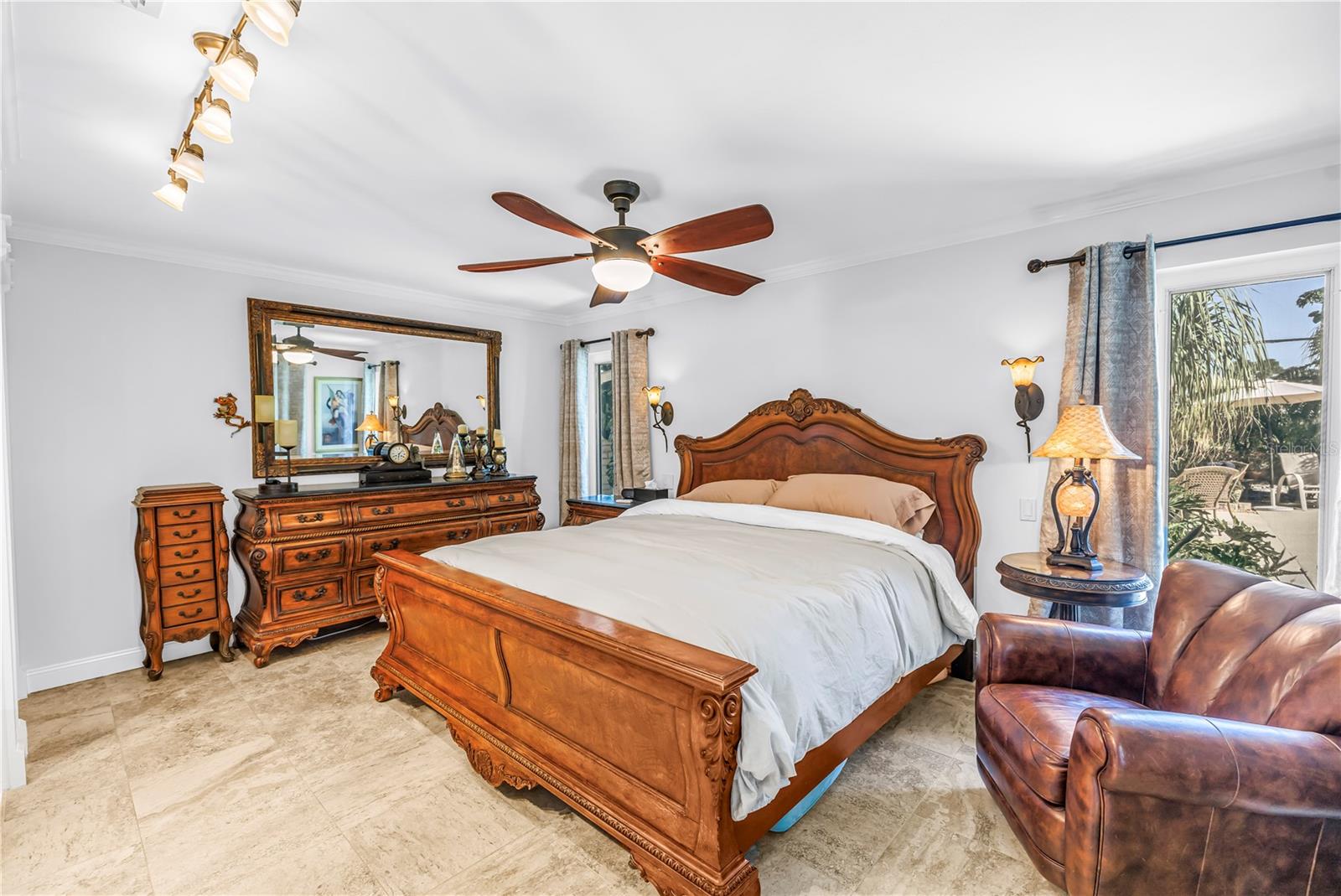 Image 37 of 86 For 14261 Passage Way