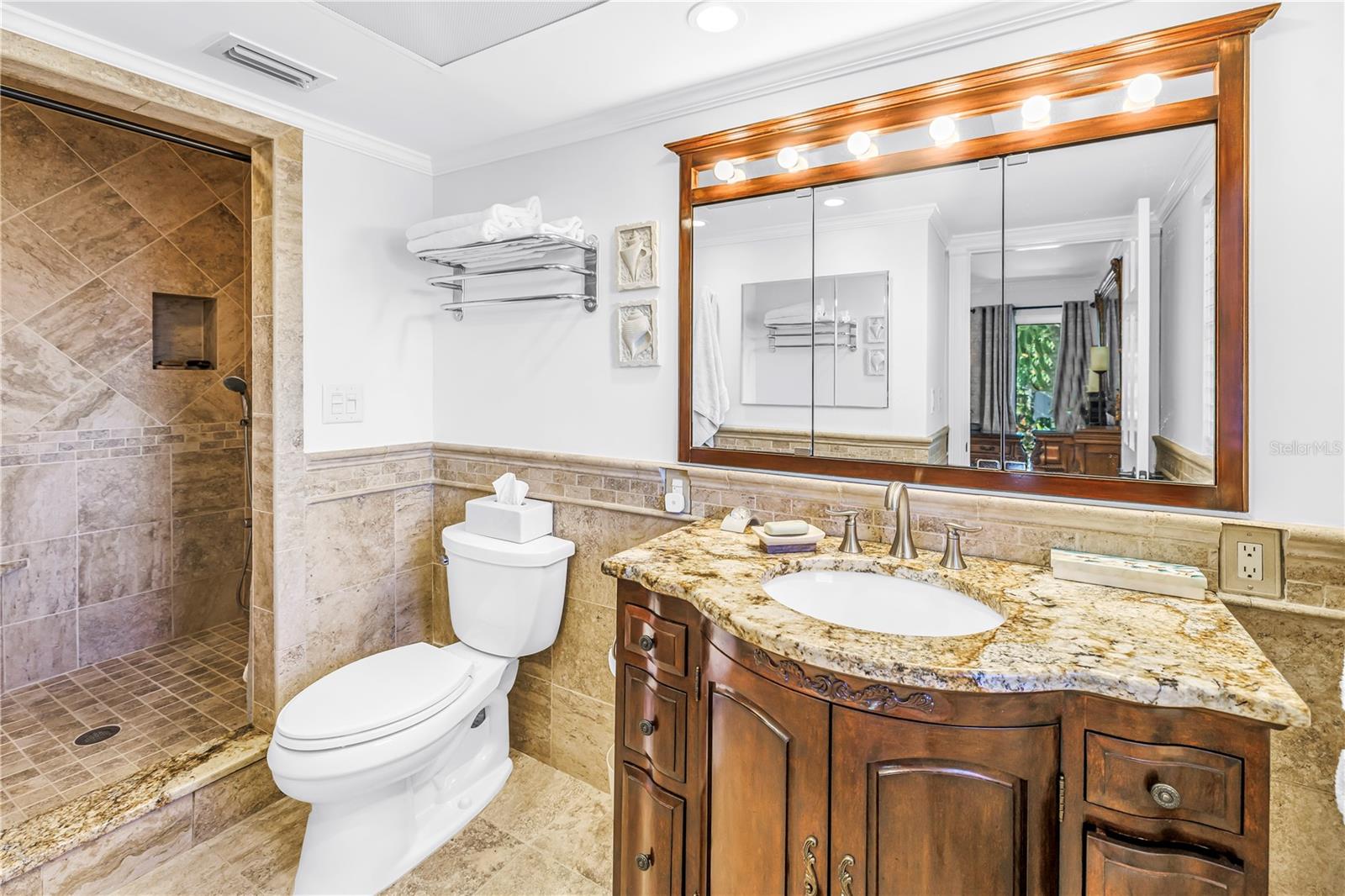 Image 39 of 86 For 14261 Passage Way