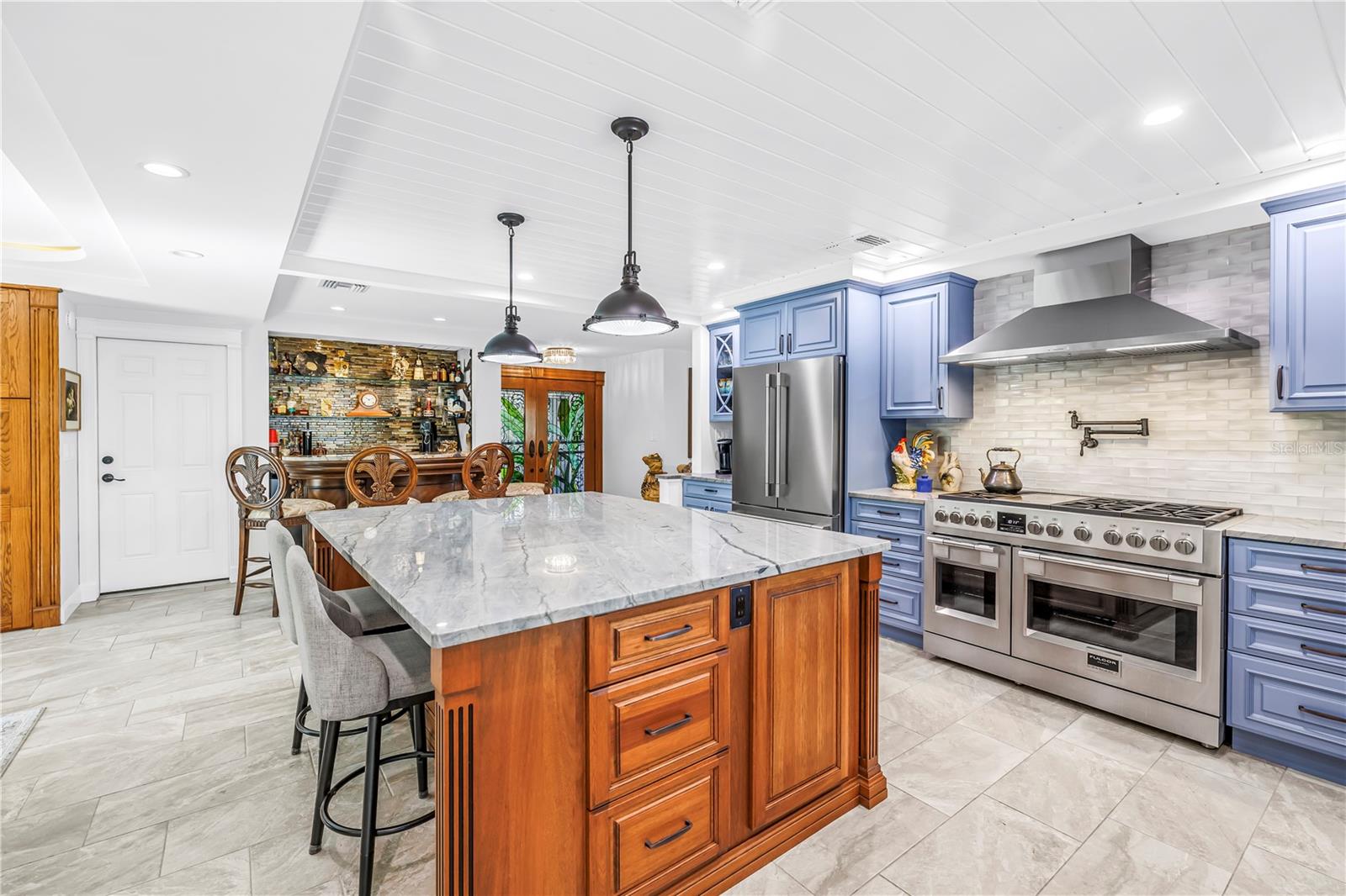 Image 6 of 86 For 14261 Passage Way