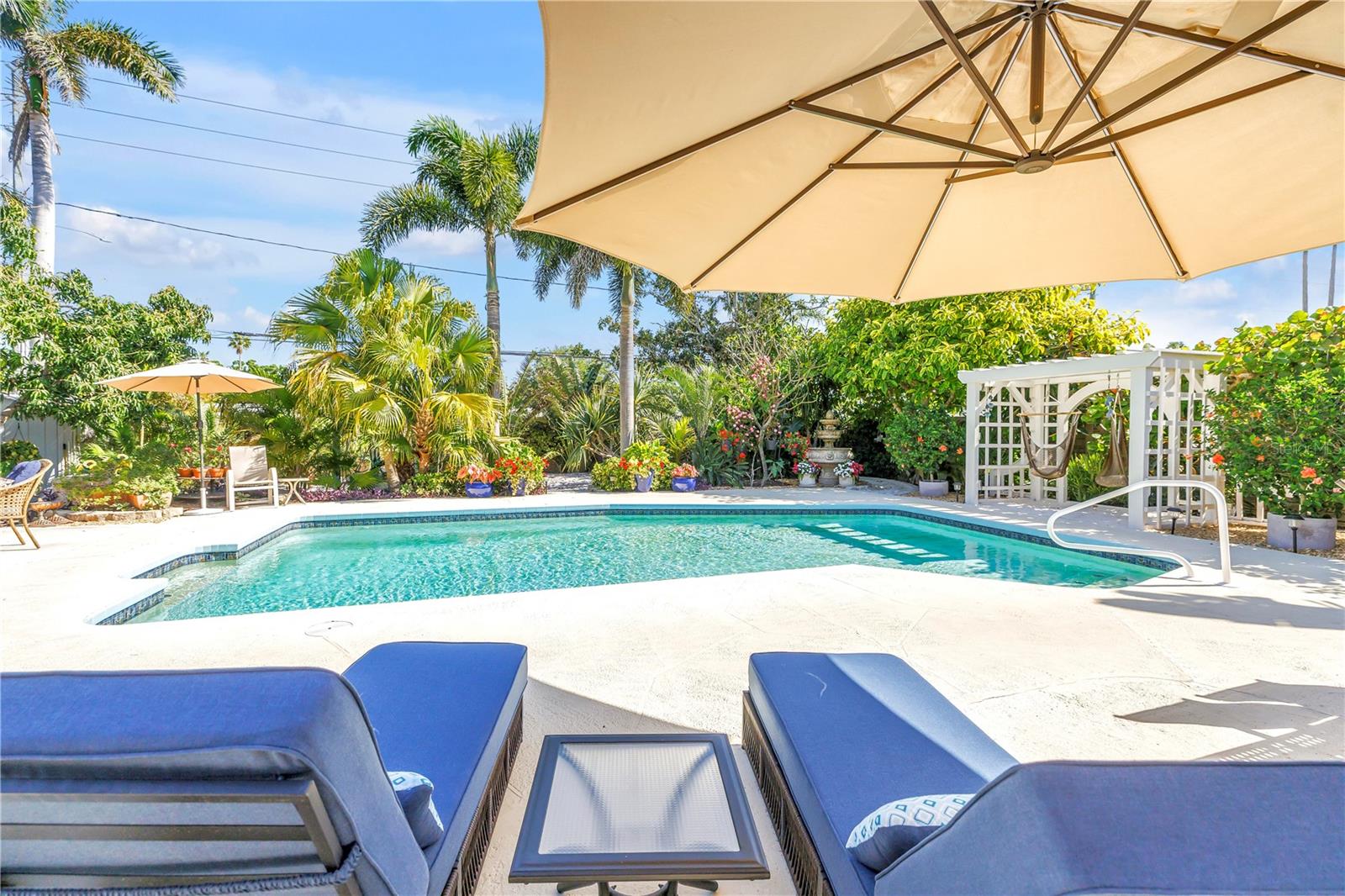 Image 61 of 86 For 14261 Passage Way