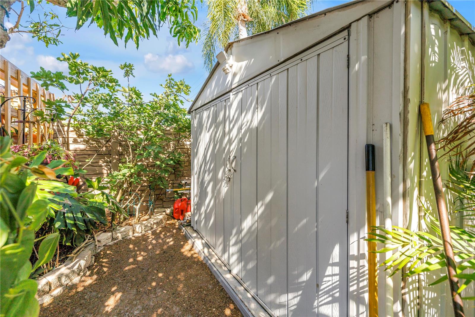 Image 78 of 86 For 14261 Passage Way