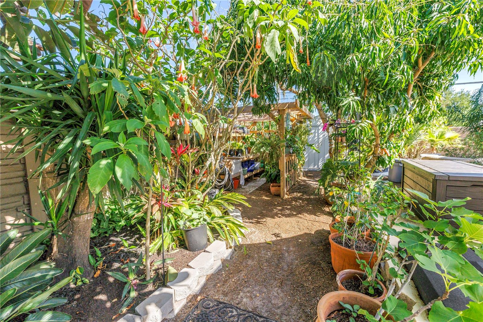 Image 81 of 86 For 14261 Passage Way