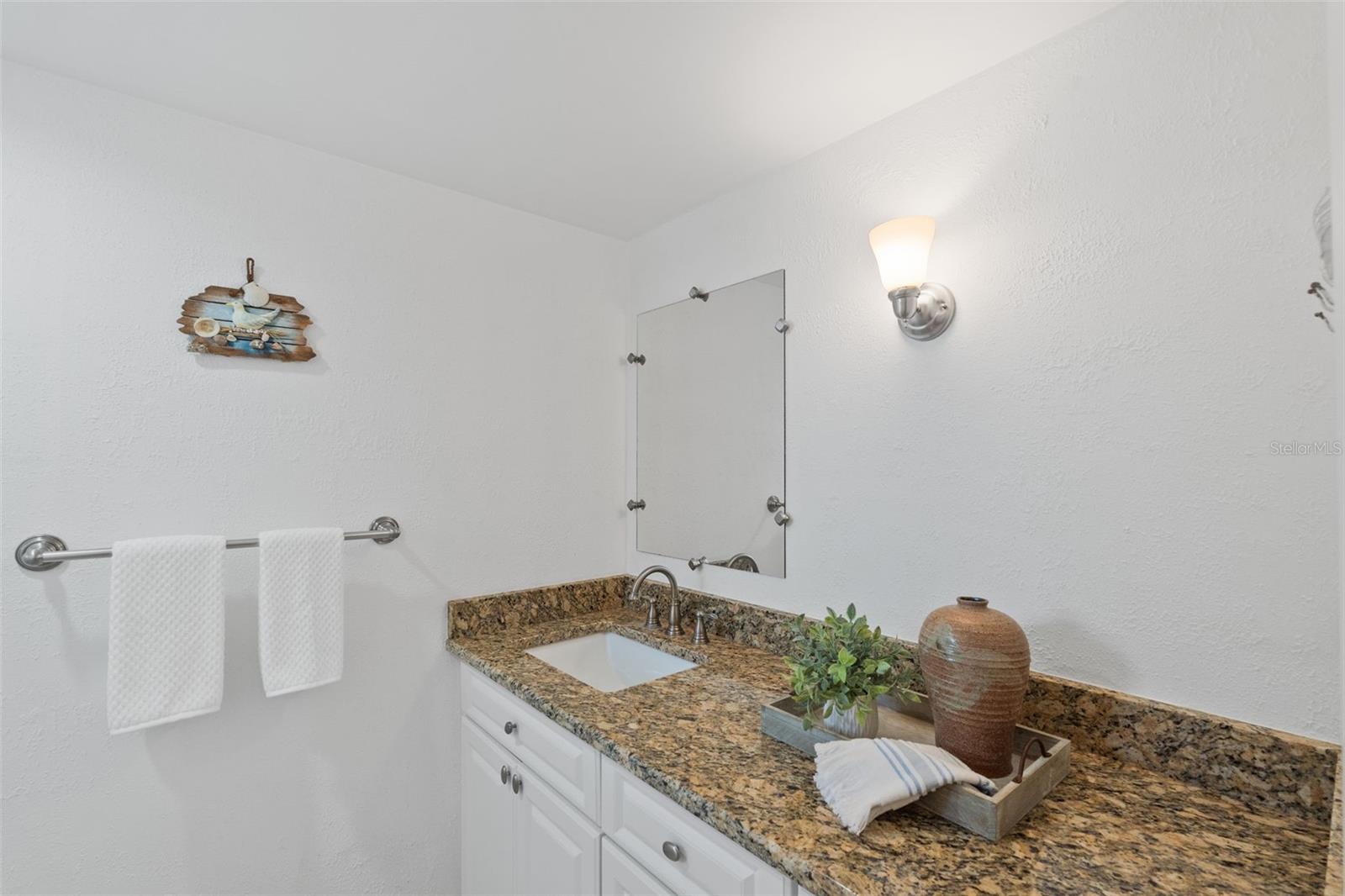 Image 19 of 70 For 5130 Brittany Drive S 505