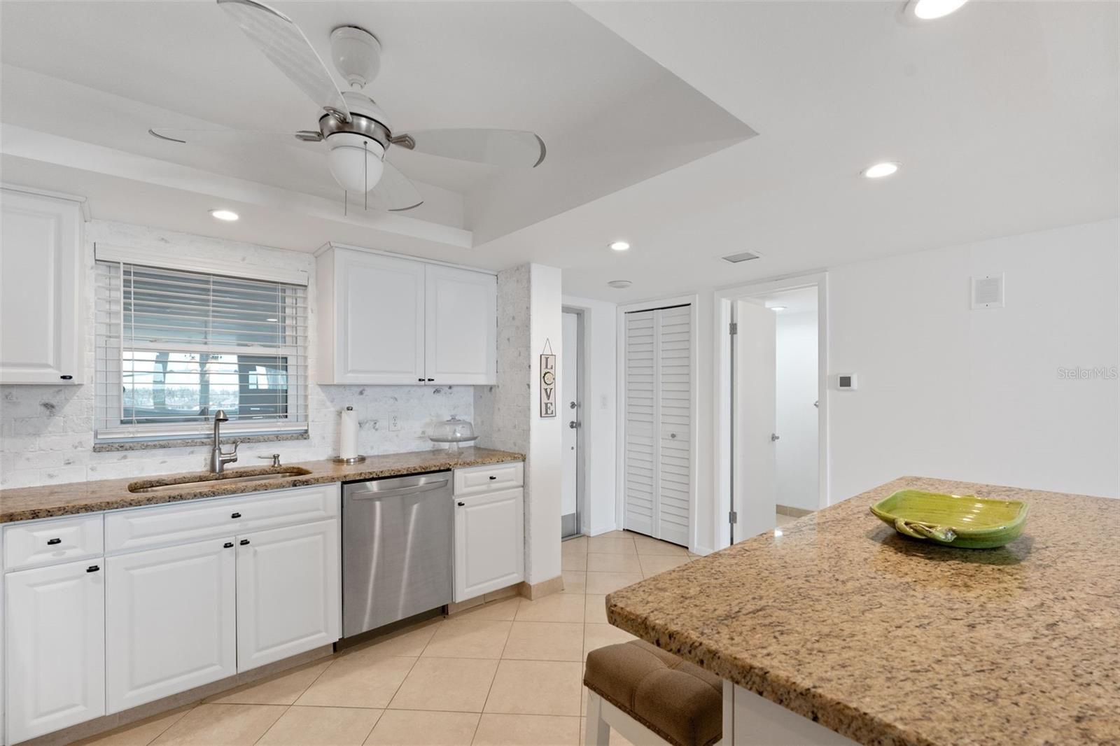 Image 8 of 70 For 5130 Brittany Drive S 505