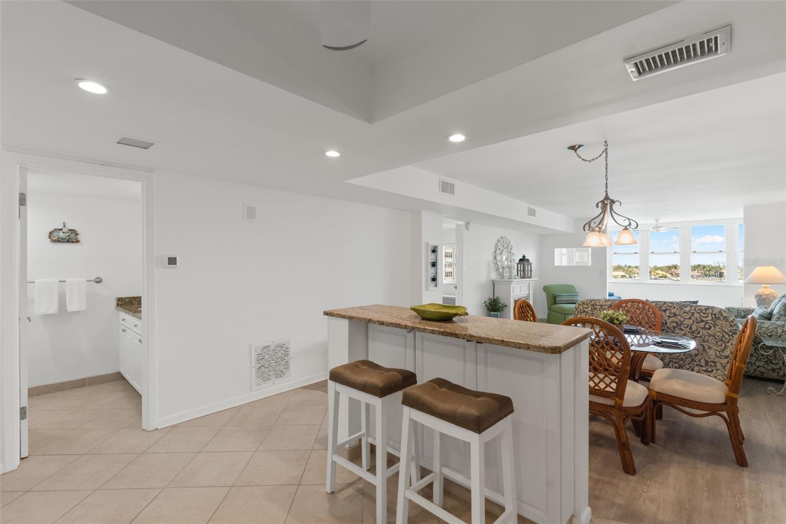 Image 9 of 70 For 5130 Brittany Drive S 505