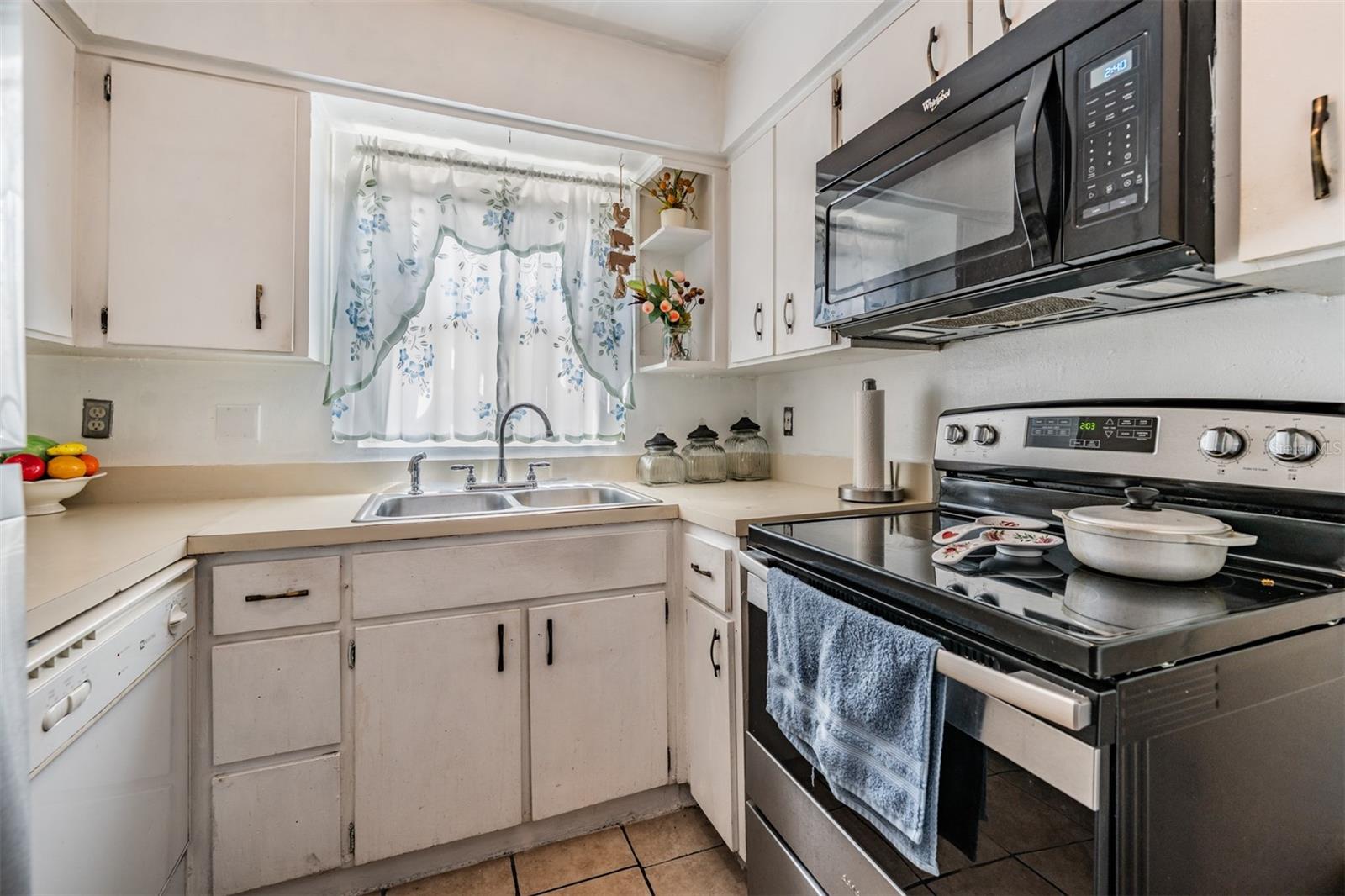 Image 20 of 41 For 7210 Manhattan Avenue 1913