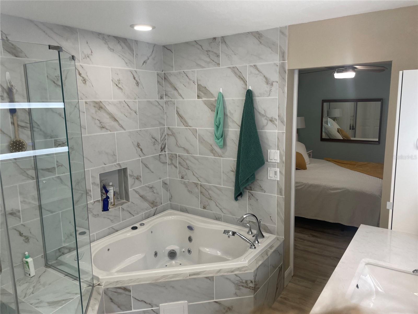 Image 10 of 16 For 515 1st Avenue E