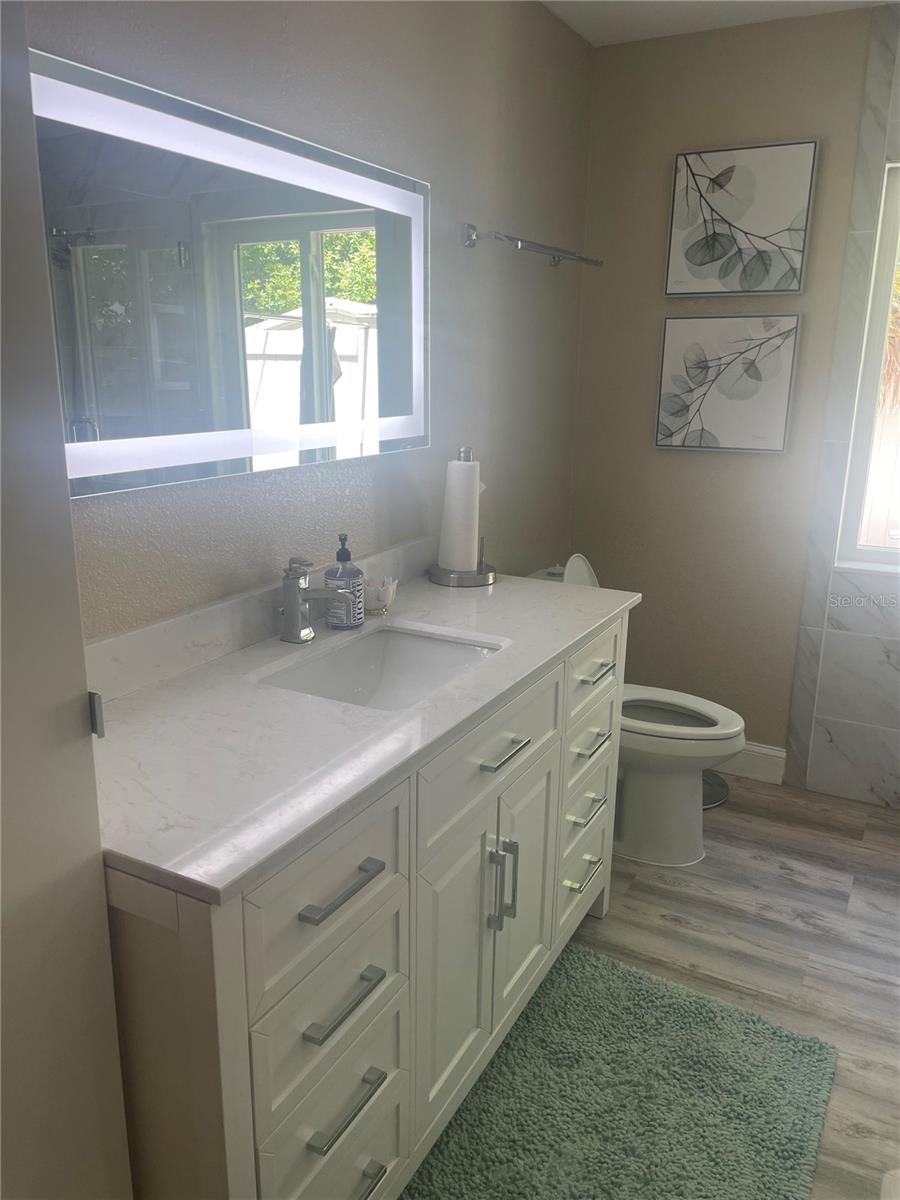 Image 13 of 16 For 515 1st Avenue E