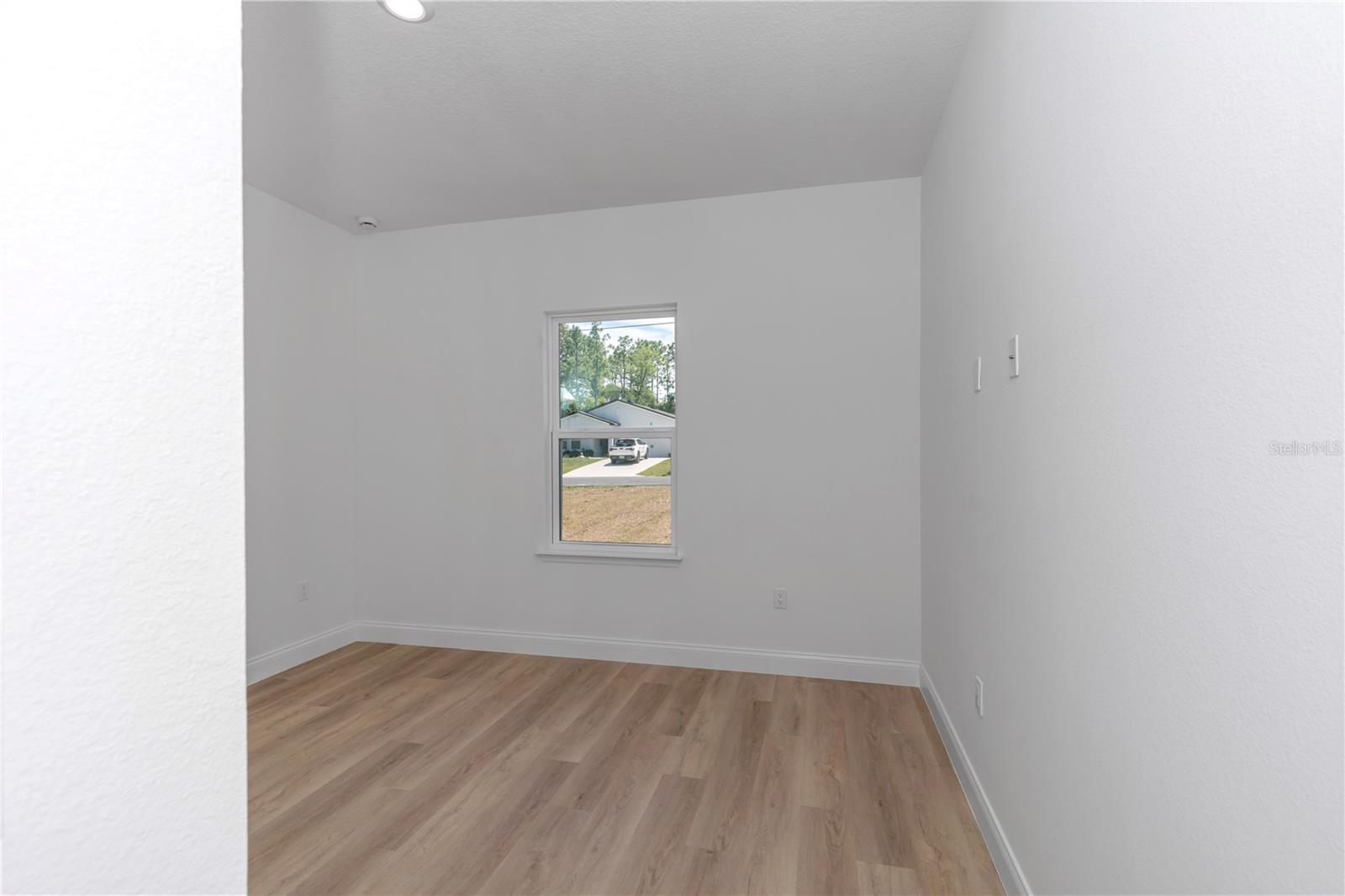 Image 19 of 43 For 3381 Usher Drive