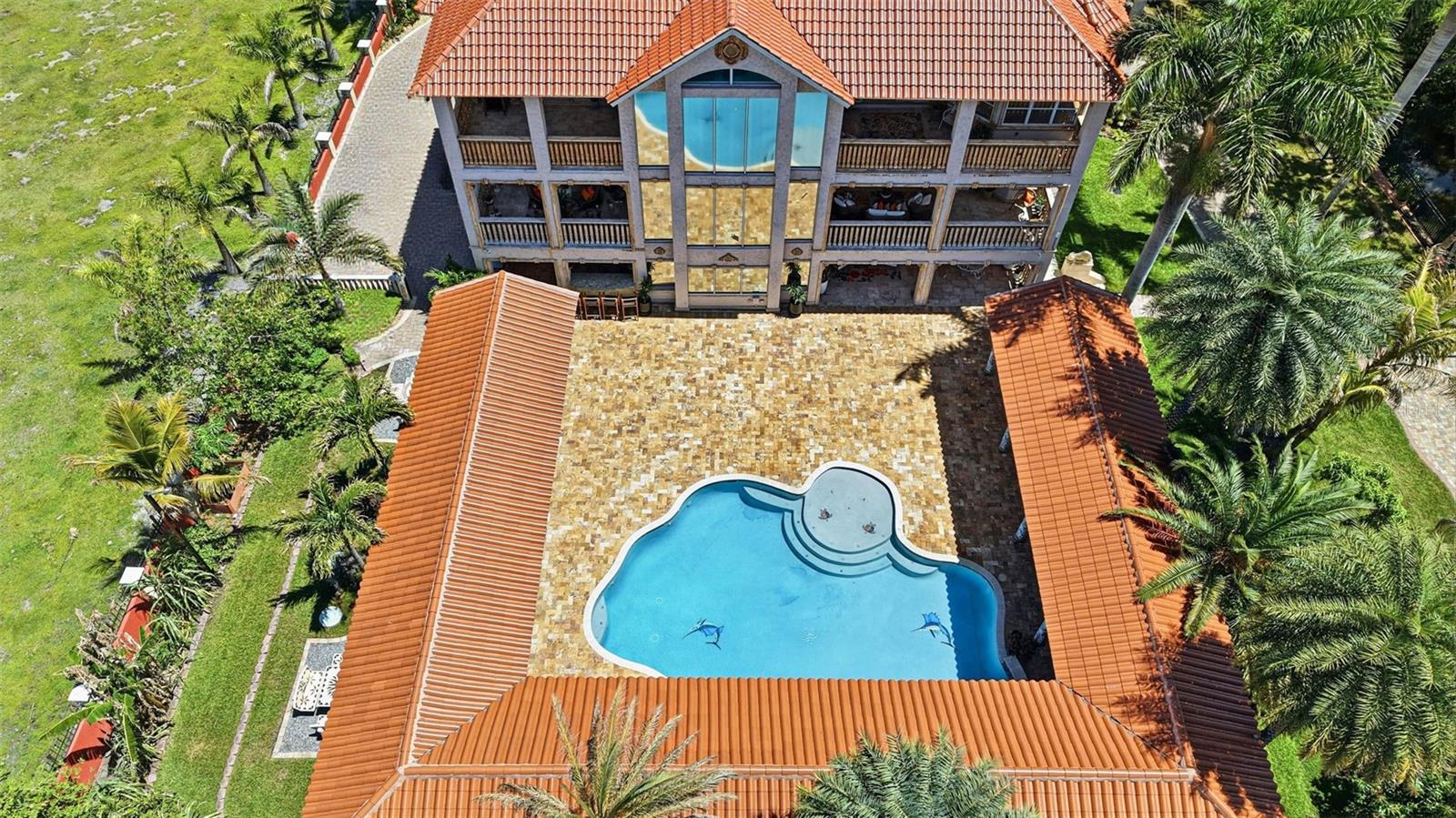 Listing photo id 8 for 4908 Troydale Road