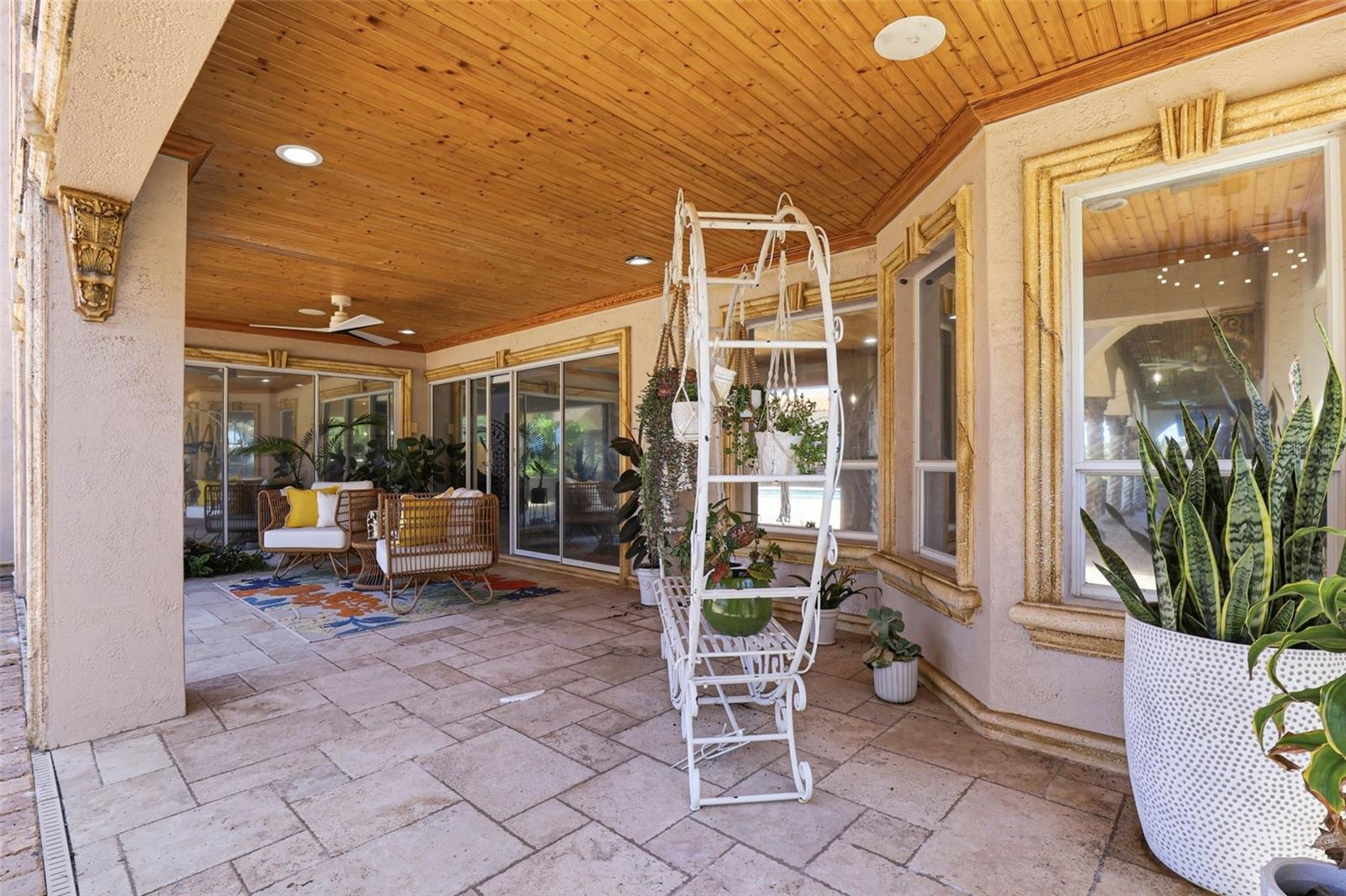 Listing photo id 98 for 4908 Troydale Road