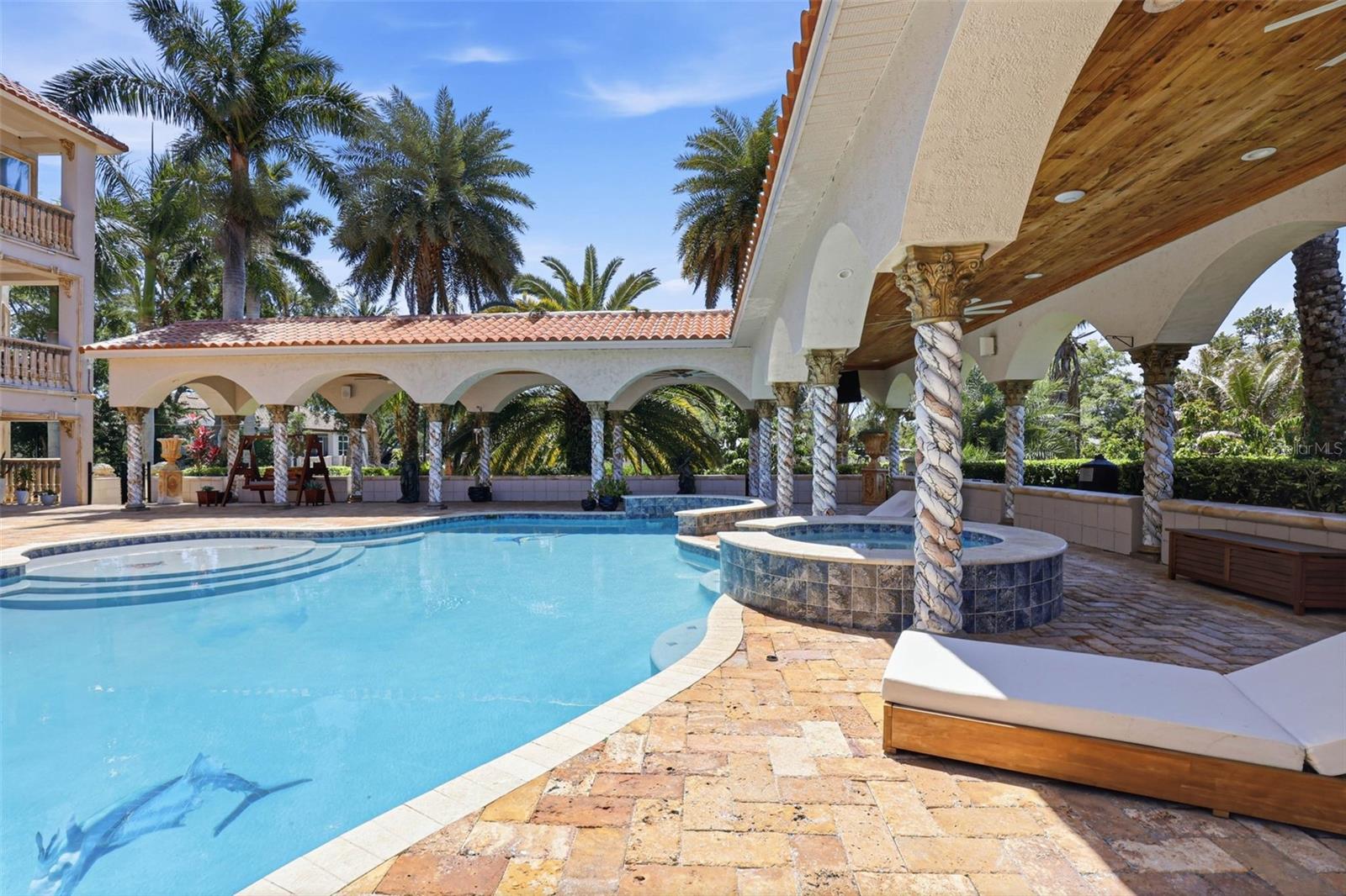 Listing photo id 13 for 4908 Troydale Road