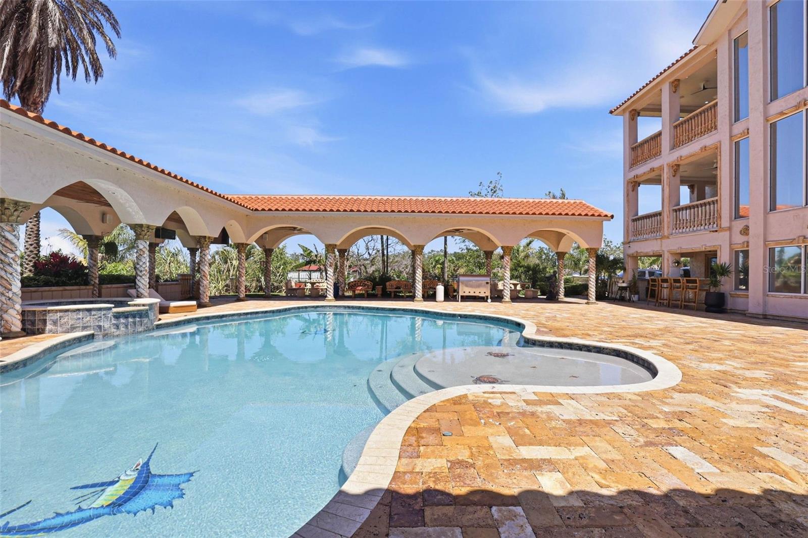 Listing photo id 18 for 4908 Troydale Road