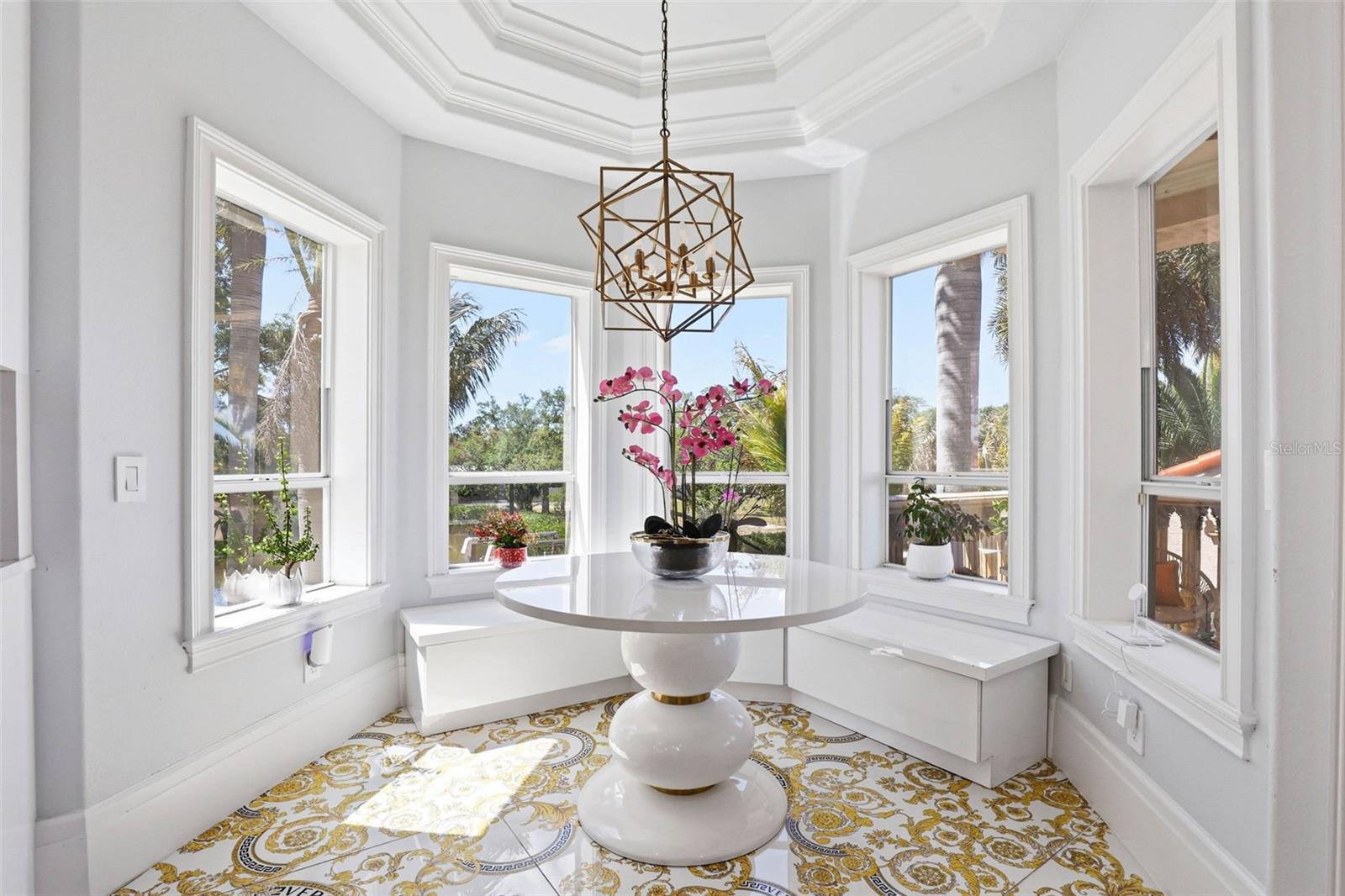 Listing photo id 47 for 4908 Troydale Road