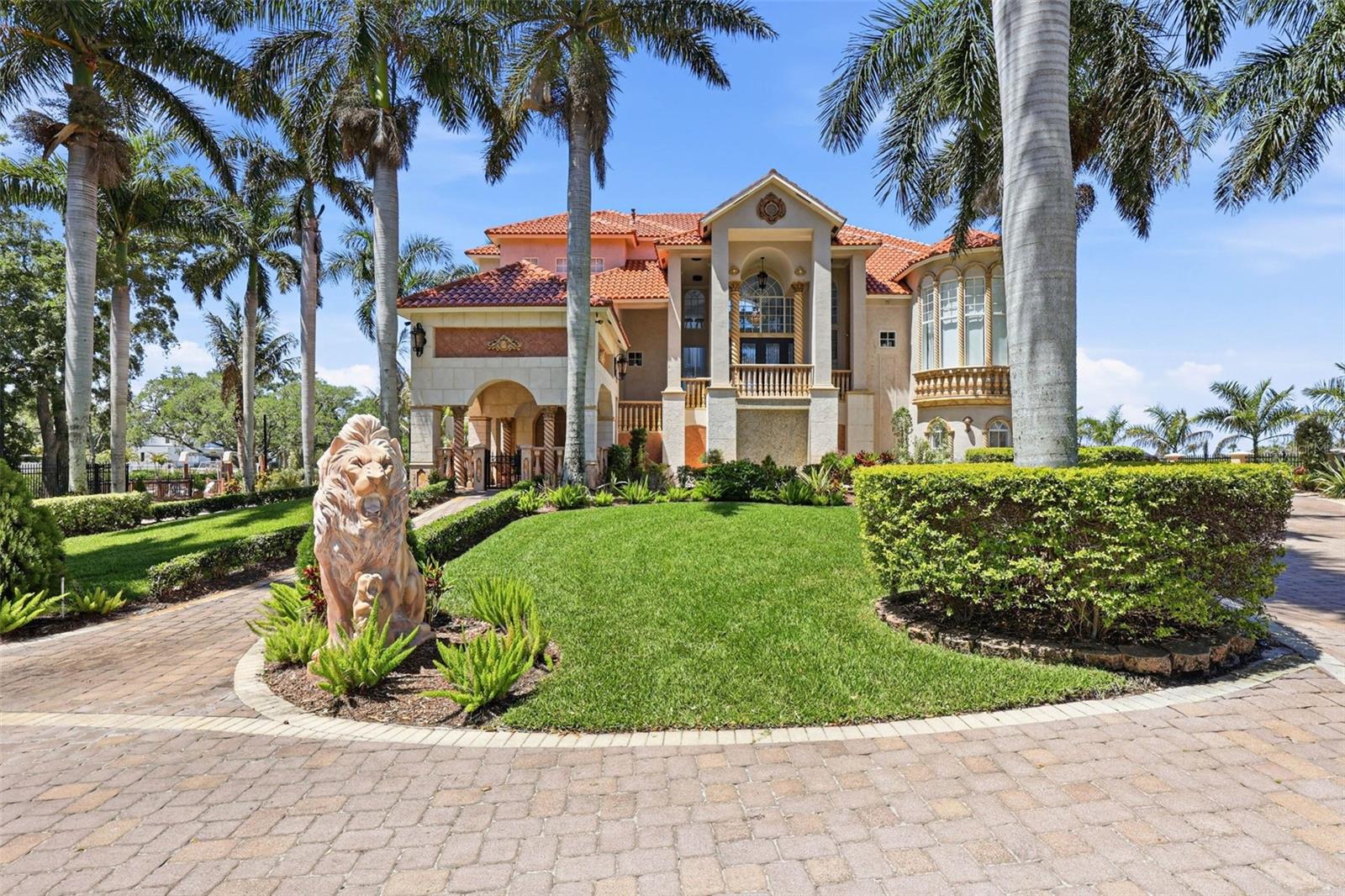 Listing photo id 3 for 4908 Troydale Road