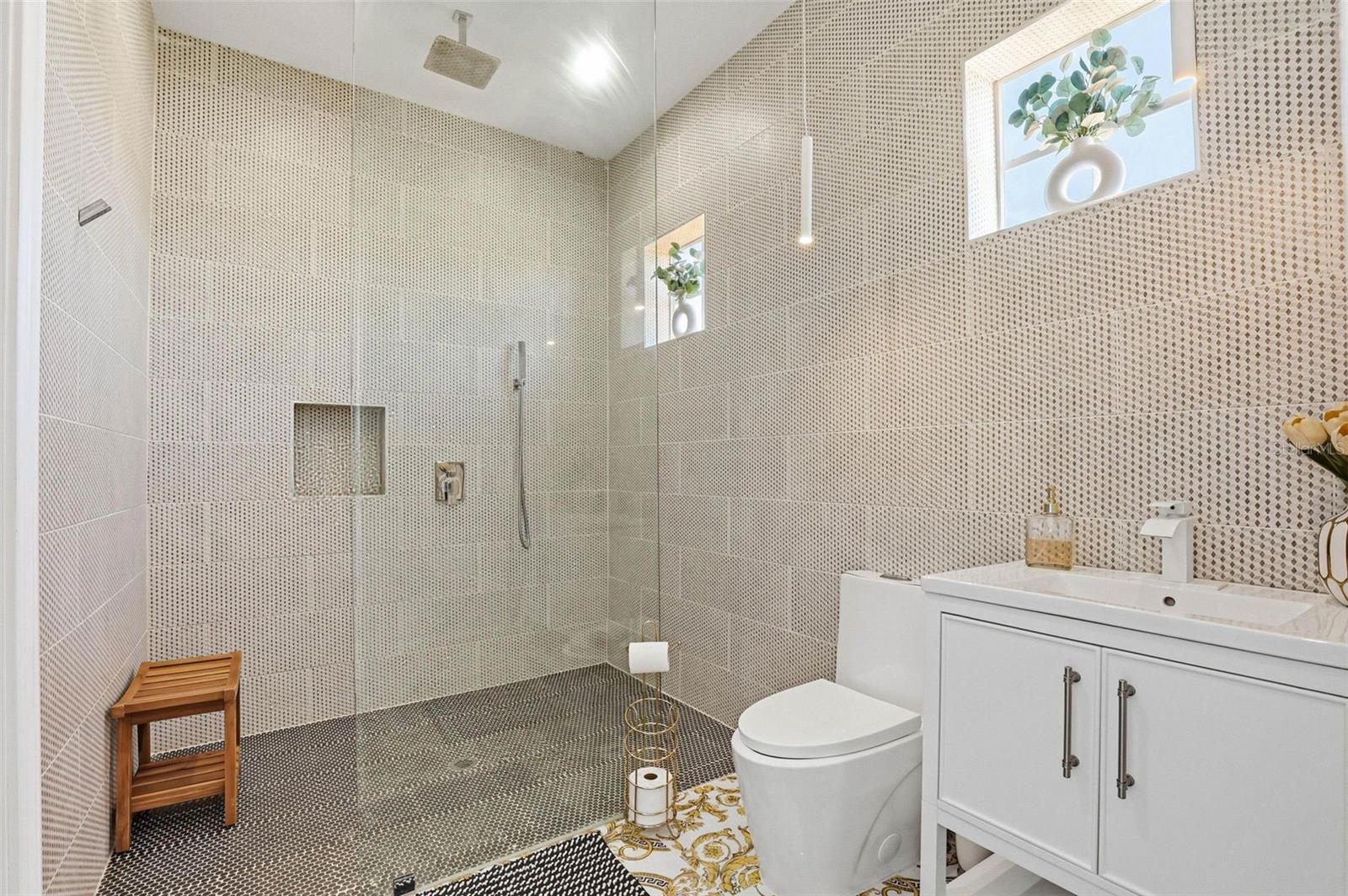 Listing photo id 67 for 4908 Troydale Road