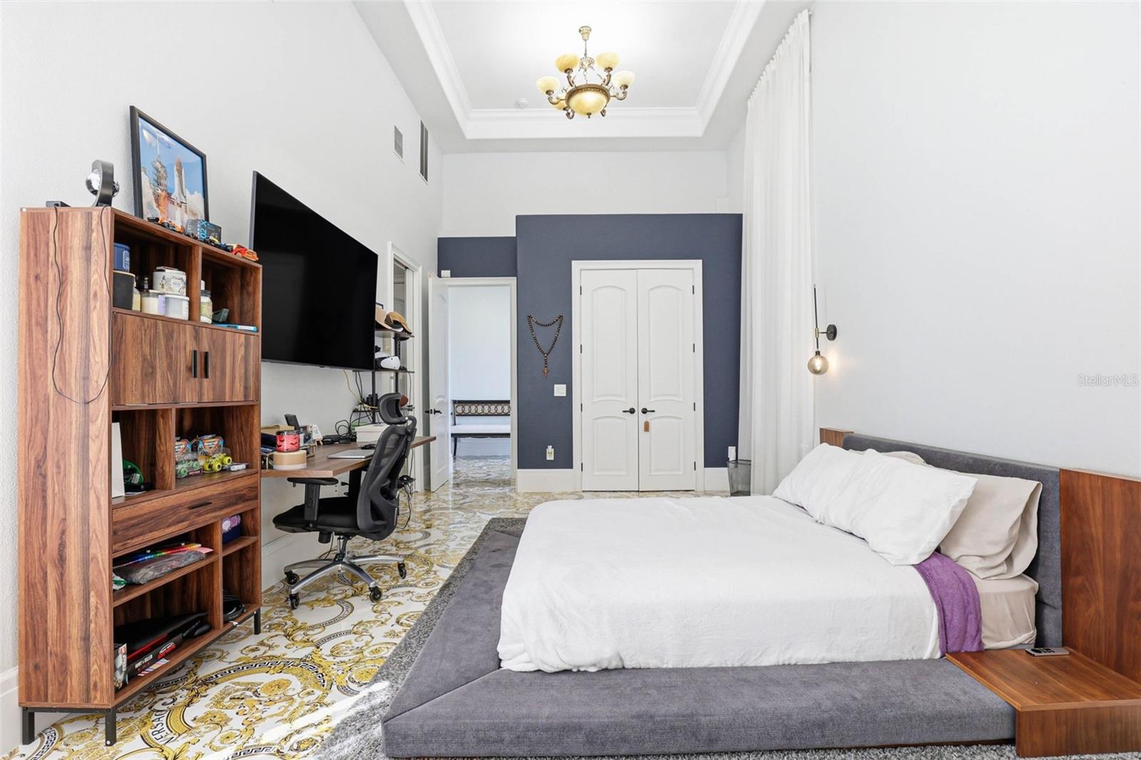 Listing photo id 71 for 4908 Troydale Road