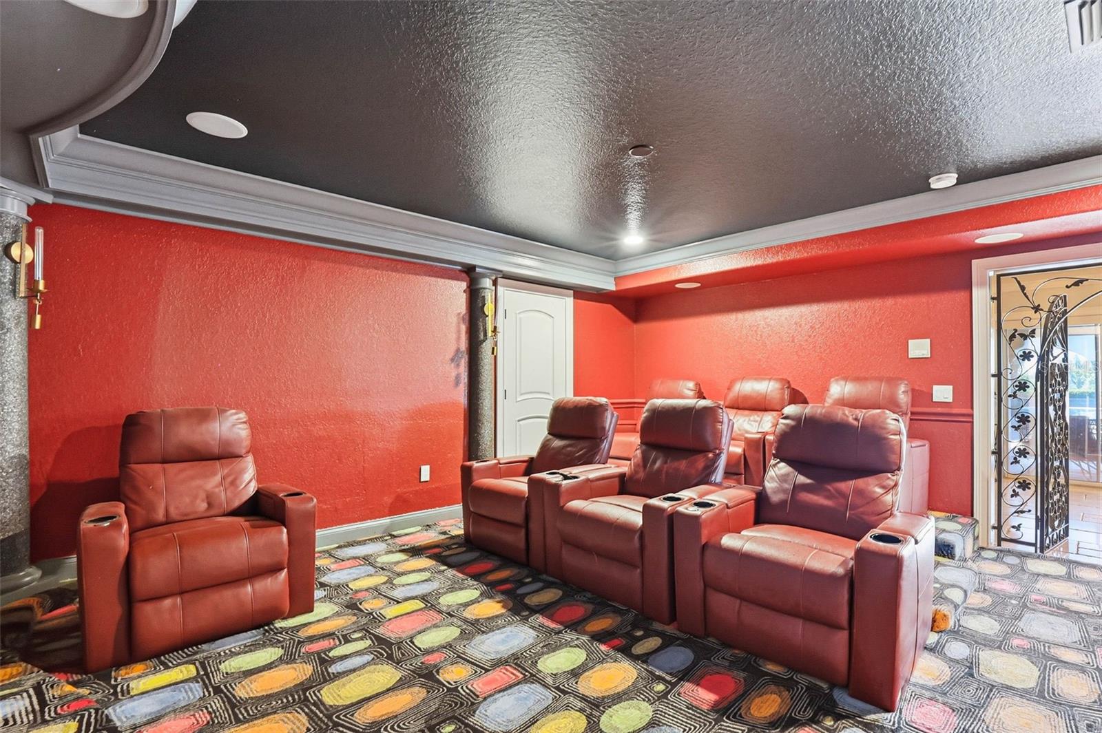 Listing photo id 83 for 4908 Troydale Road