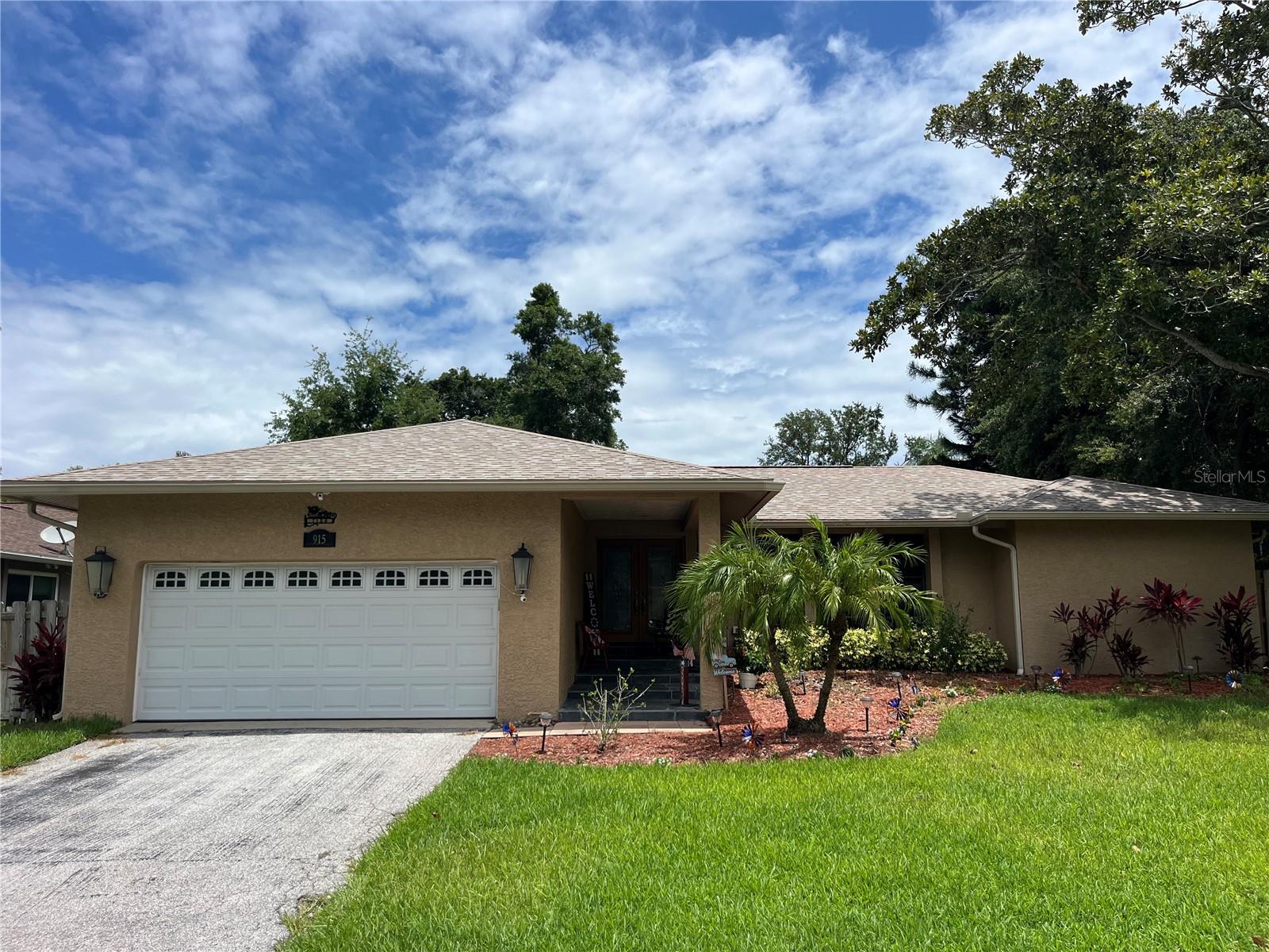 Details for 915 Rolling Hills Drive, PALM HARBOR, FL 34683