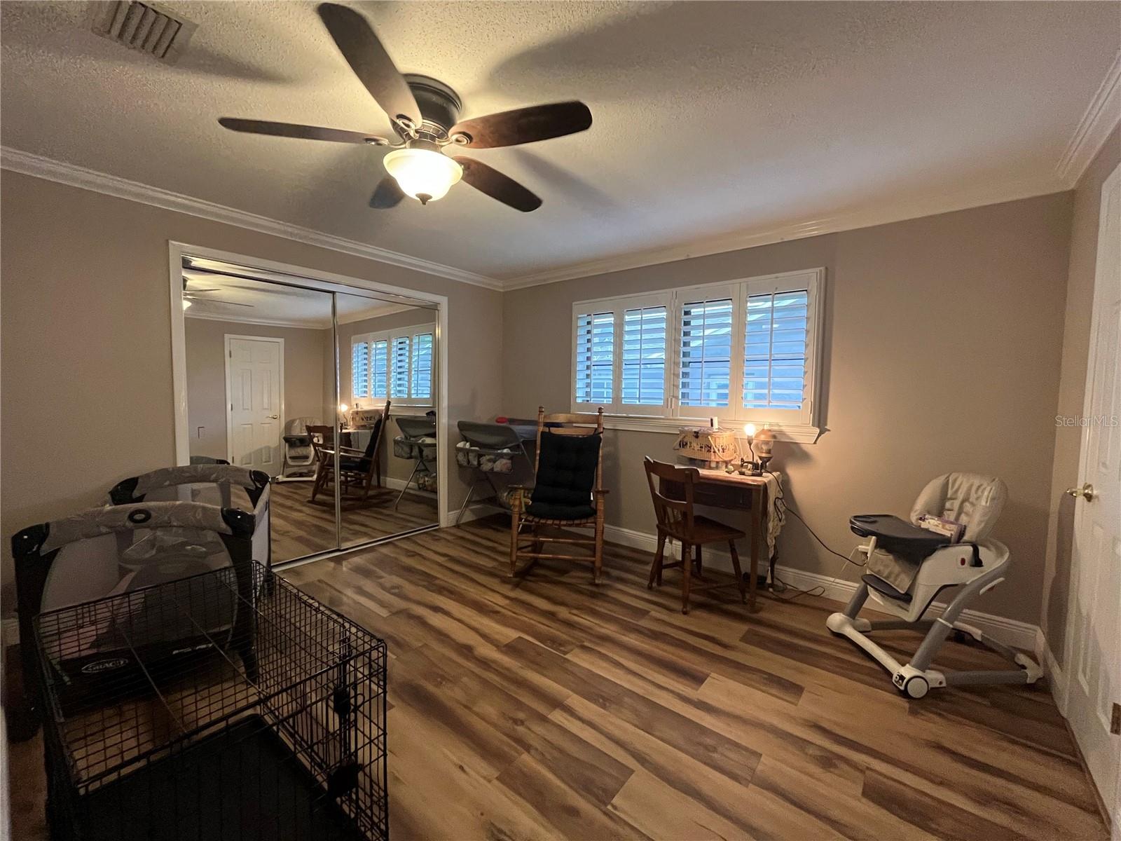 Image 15 of 38 For 915 Rolling Hills Drive