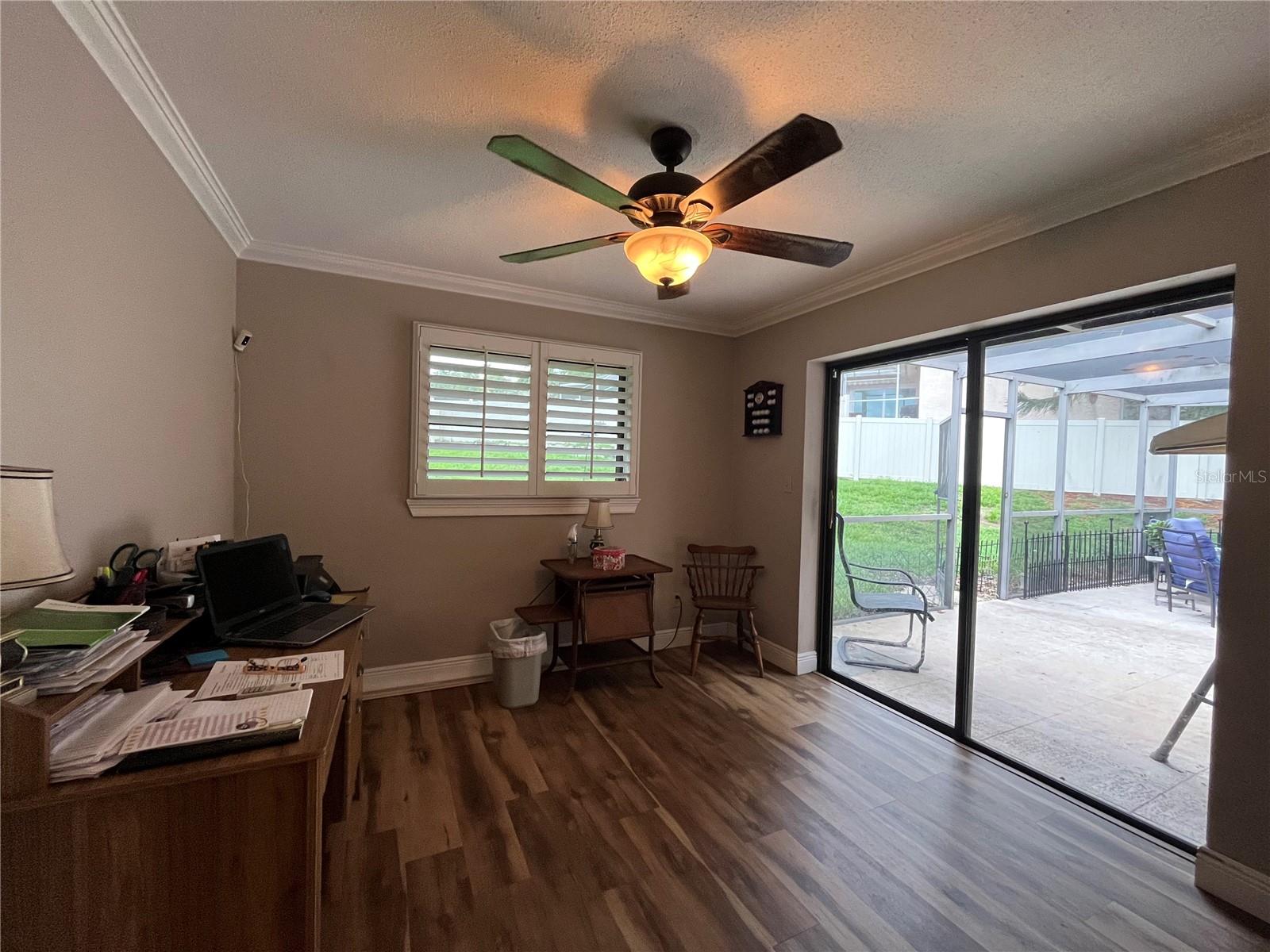 Image 20 of 38 For 915 Rolling Hills Drive