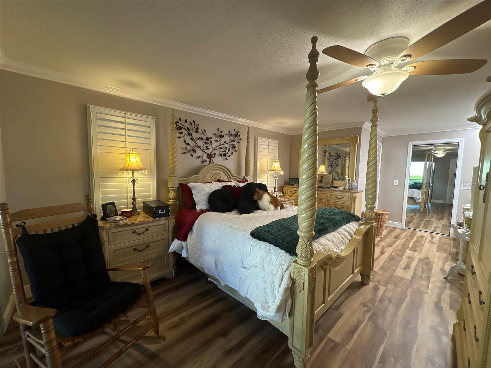 Image 22 of 38 For 915 Rolling Hills Drive