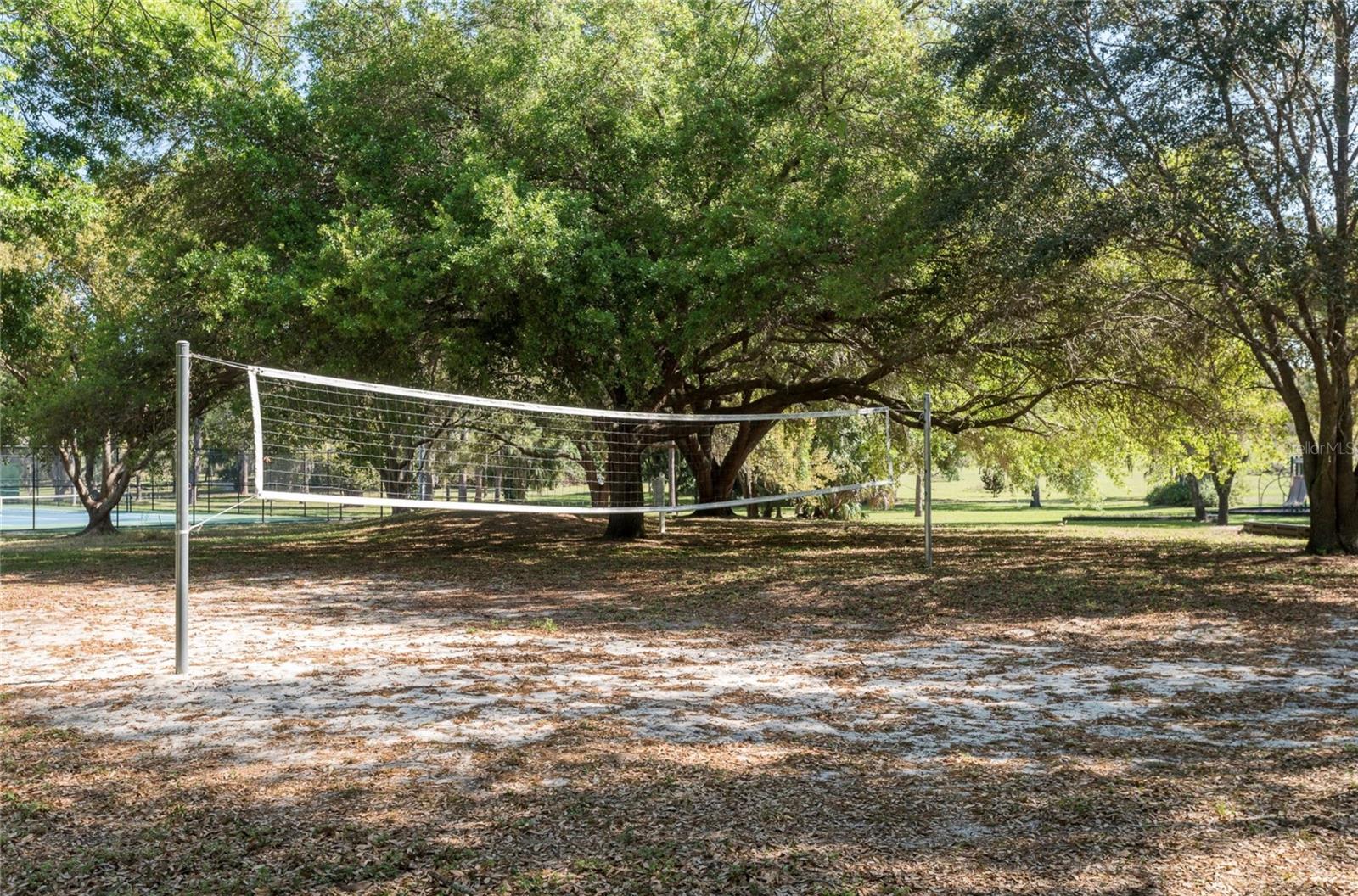 Image 36 of 38 For 915 Rolling Hills Drive