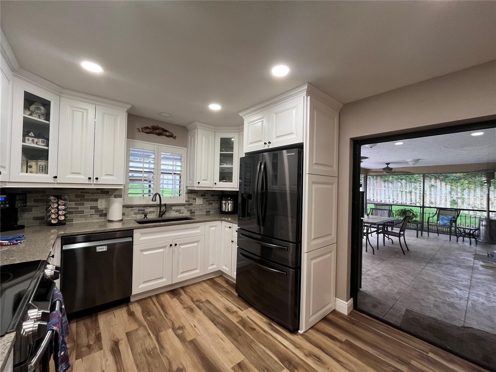 Image 9 of 38 For 915 Rolling Hills Drive