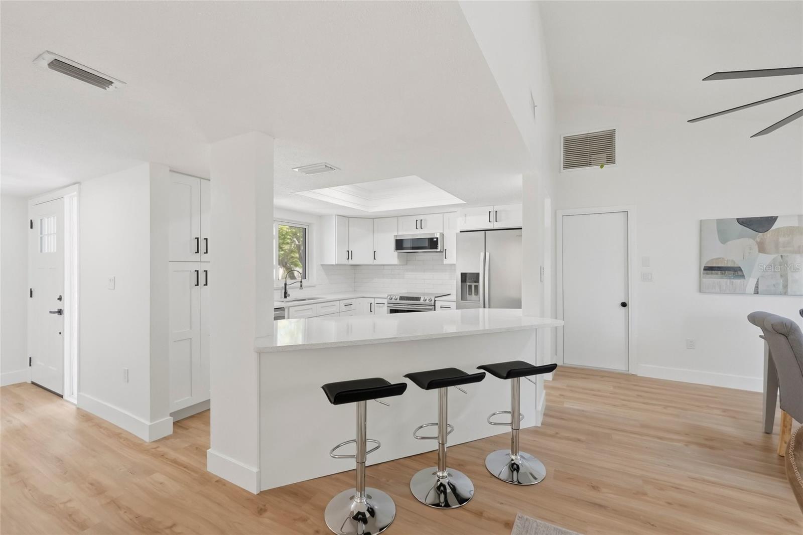 Image 10 of 33 For 1434 Red Oak Drive