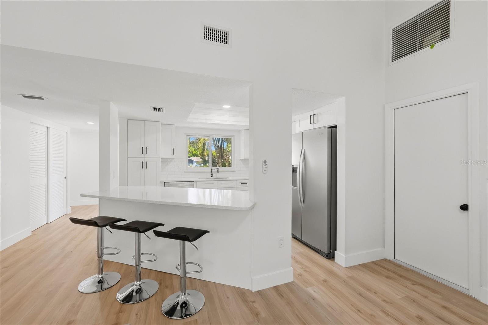 Image 11 of 33 For 1434 Red Oak Drive