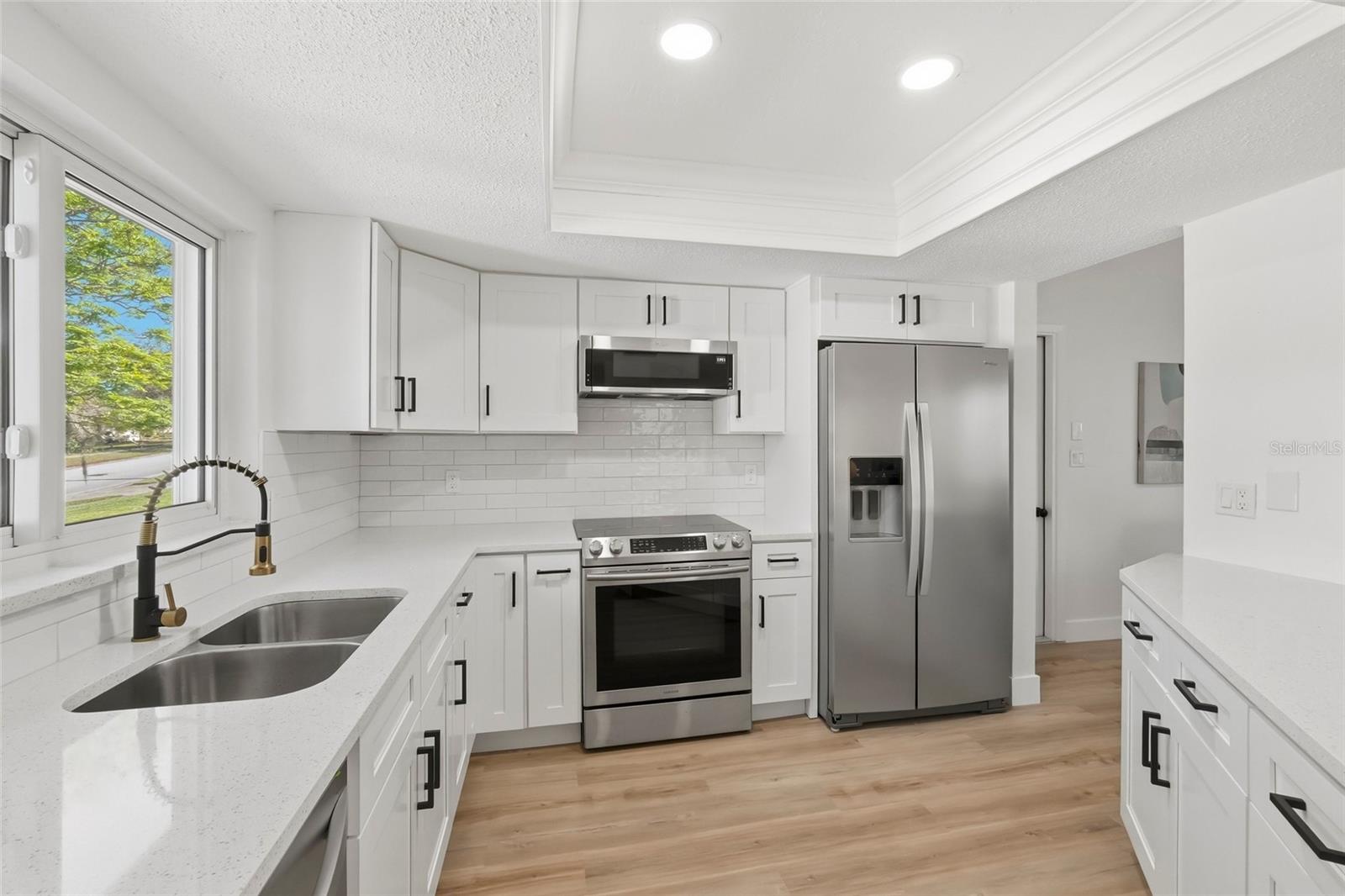 Image 13 of 33 For 1434 Red Oak Drive