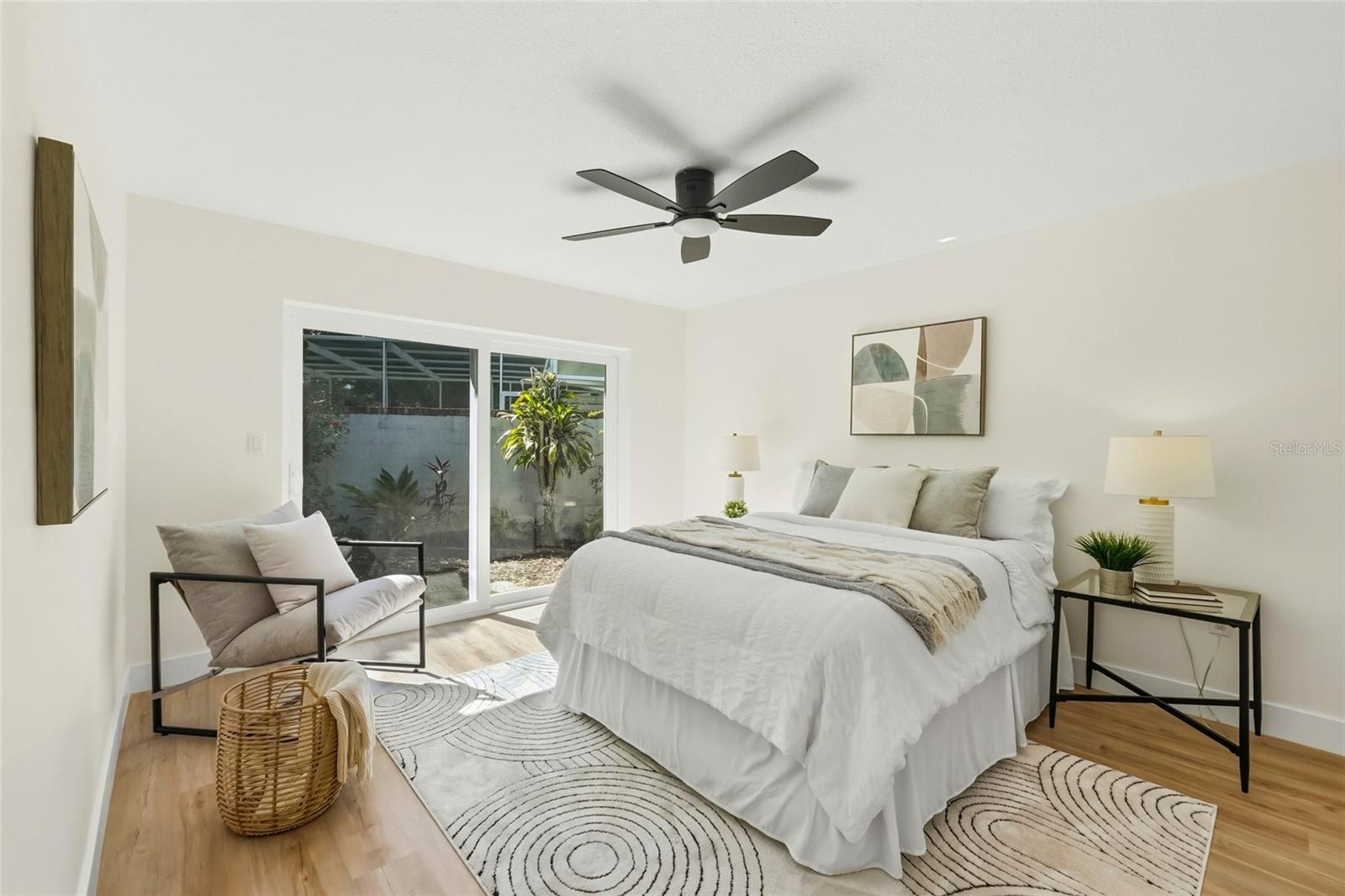 Image 20 of 33 For 1434 Red Oak Drive