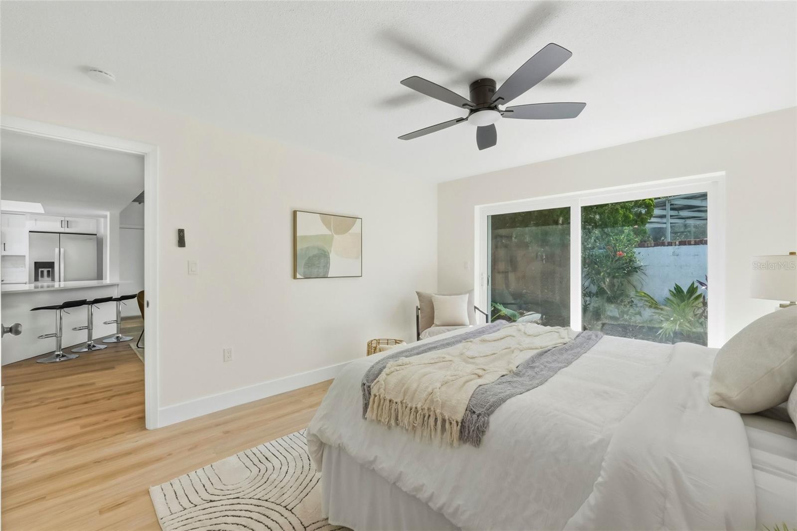 Image 21 of 33 For 1434 Red Oak Drive