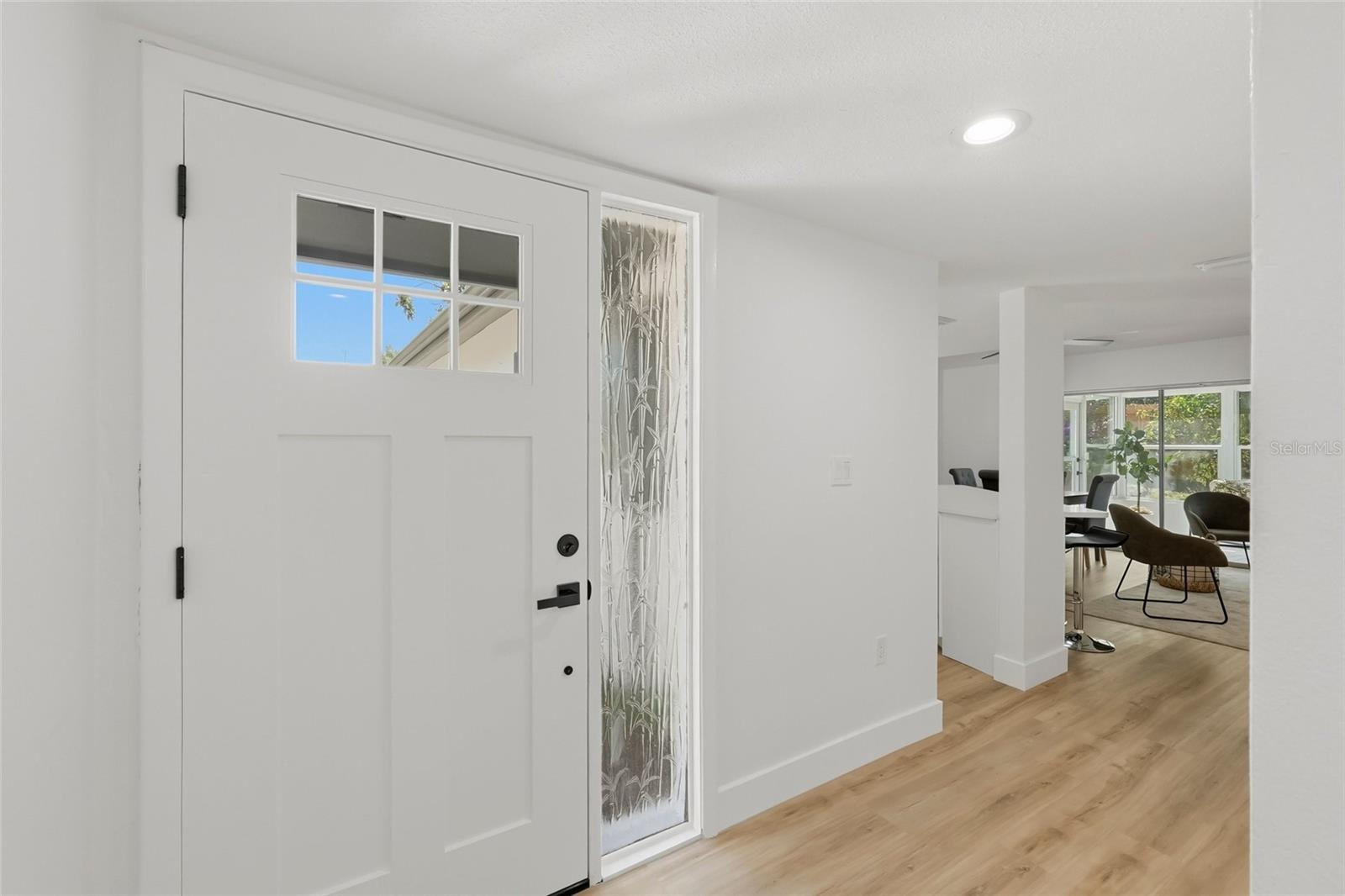 Image 4 of 33 For 1434 Red Oak Drive