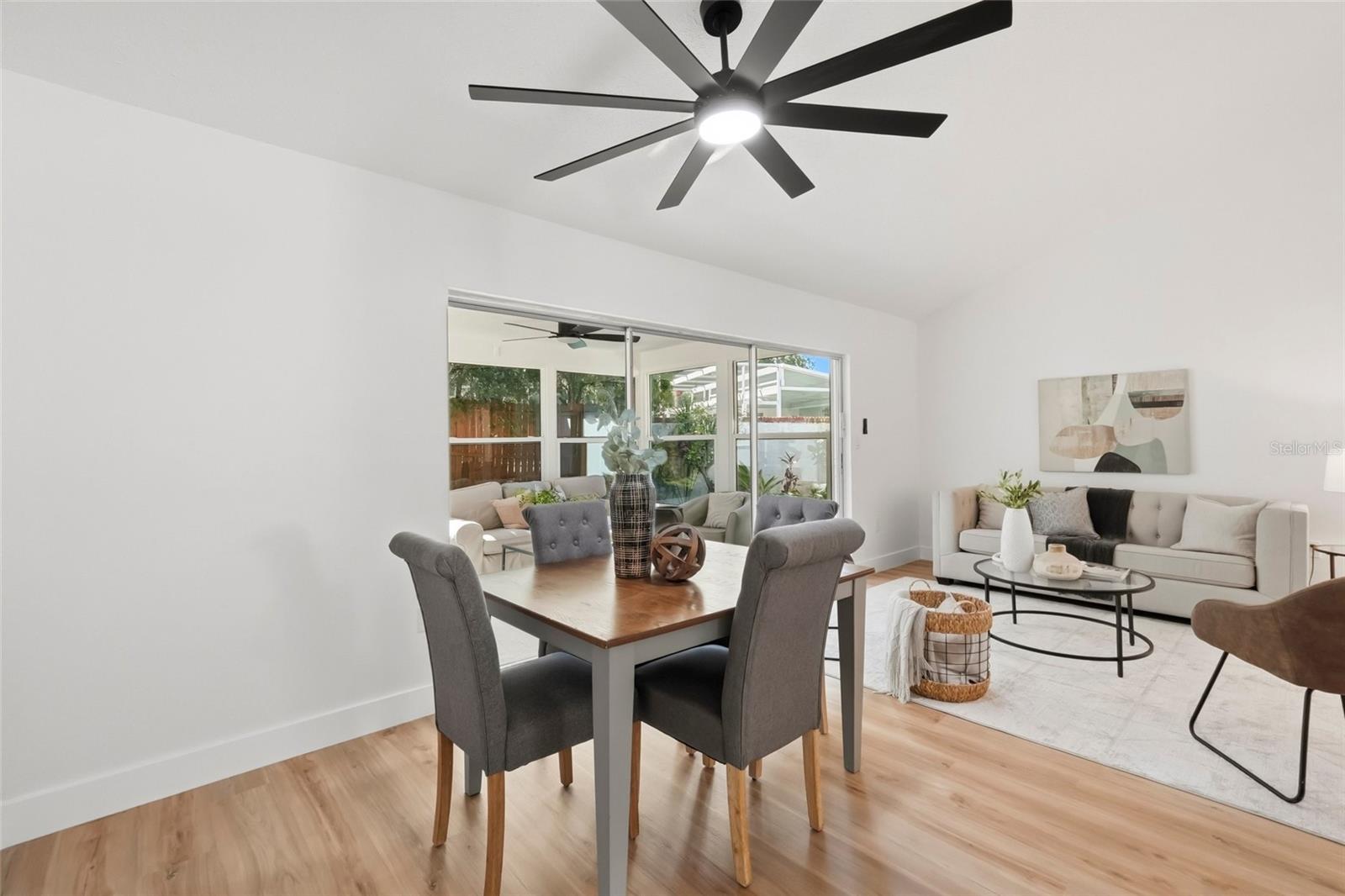 Image 8 of 33 For 1434 Red Oak Drive