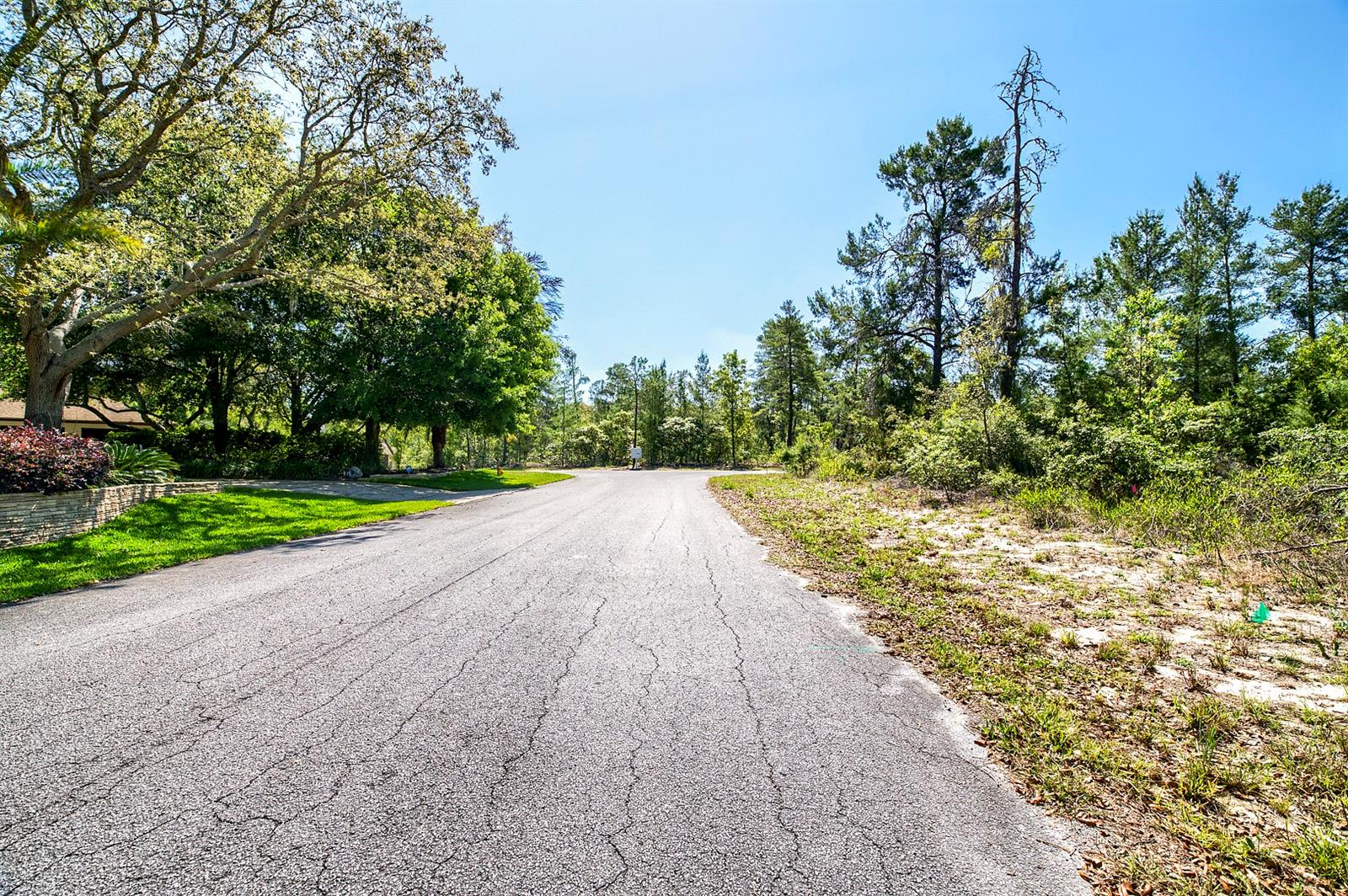 Image 6 of 23 For 14 Heuchera Court E