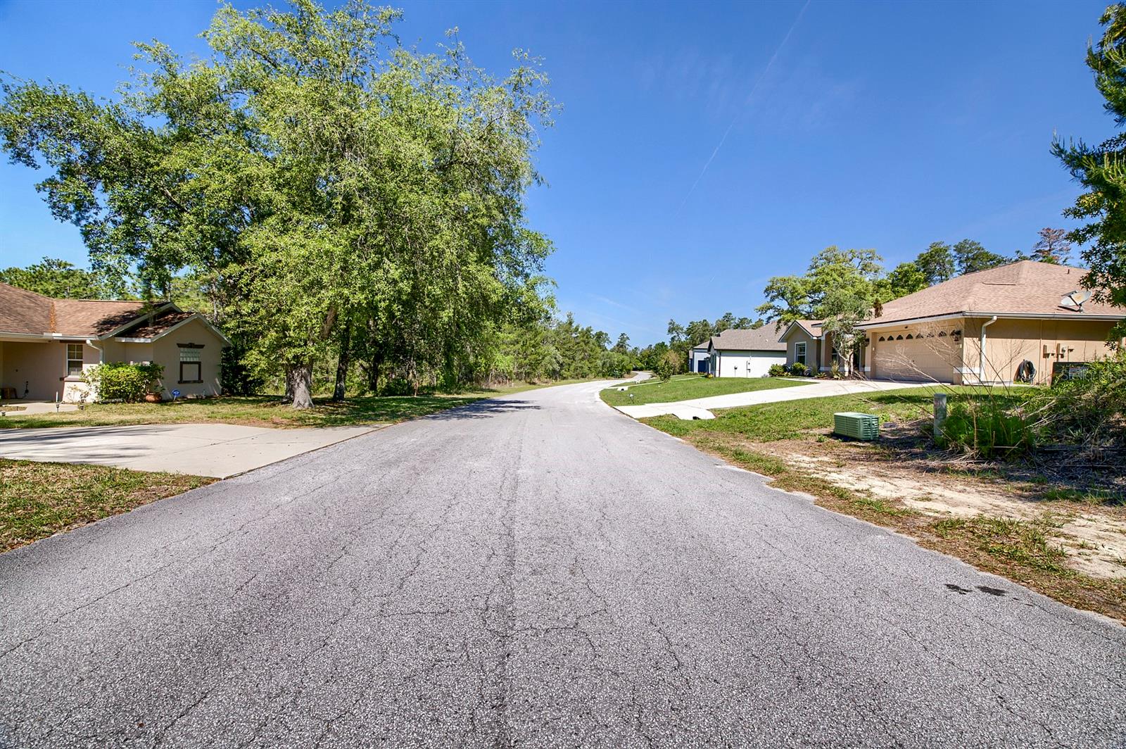 Image 8 of 23 For 14 Heuchera Court E