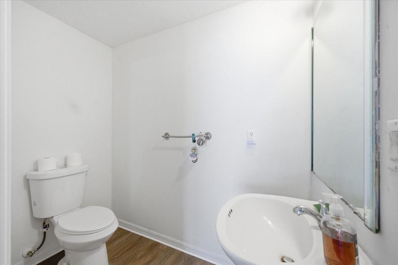 Image 19 of 52 For 5007 Sunridge Palms Drive